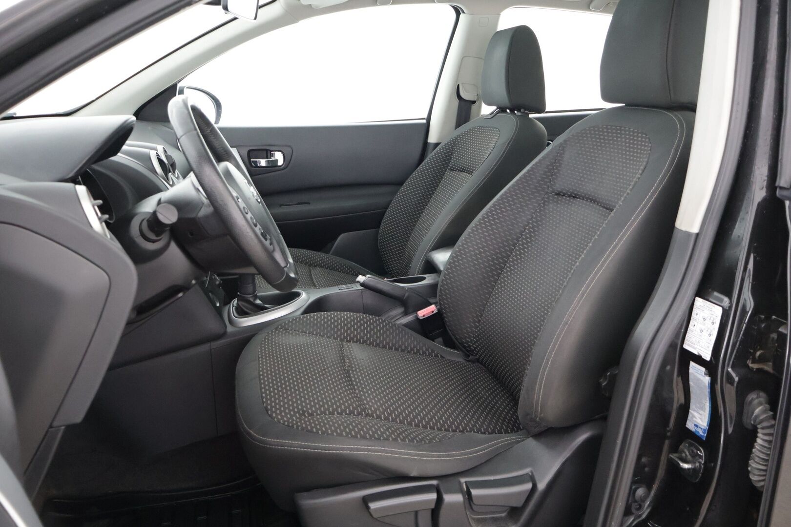 Nissan Qashqai 2008 1,6 Acenta 5MT 4x2, Glass roof