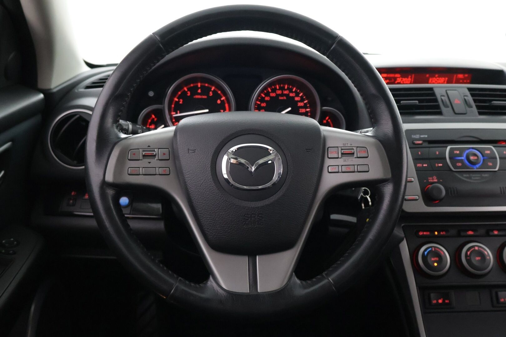 Mazda Mazda6 2009 HB 2,0 Elegance 6MT 5ov VD1 * YritysOutlet - Myydään vain yrityksille - YritysOutlet - Myydään vain yrityksille | Leimaa 06/2027! | Lohkolämmitin | Vakionopeudensäädin | 2x Renkaat