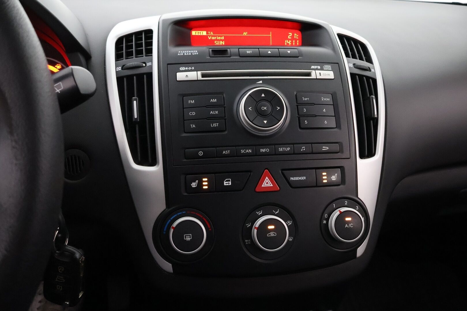 Kia cee'd 2010 1,4 ISG LX 5D EcoDynamics *MYYDÄÄN HUUTOKAUPAT.COM*