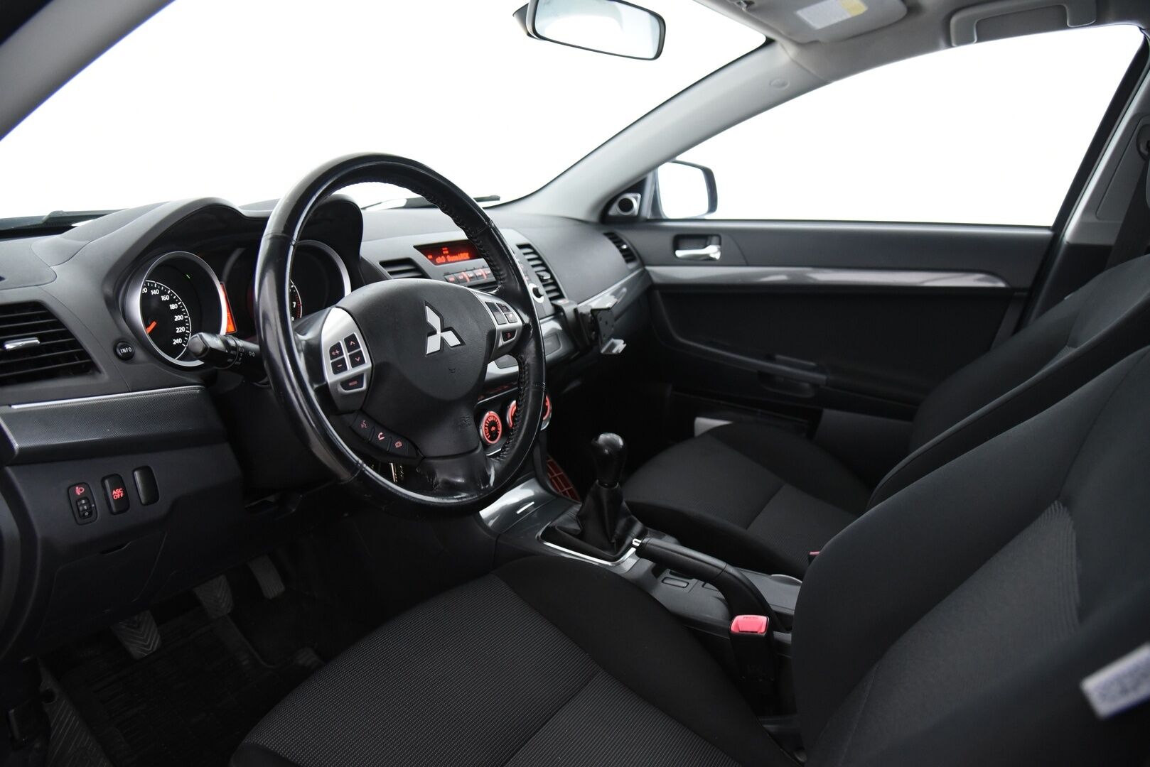 Mitsubishi Lancer 2009 Sportback 1,8 Intense Suomi-auto / Huoltokirja / Lohkolämmitin / Rockford-audio -YritysOutlet - Myydään vain yrityksille - 2x Renkaat / Ilmastointi