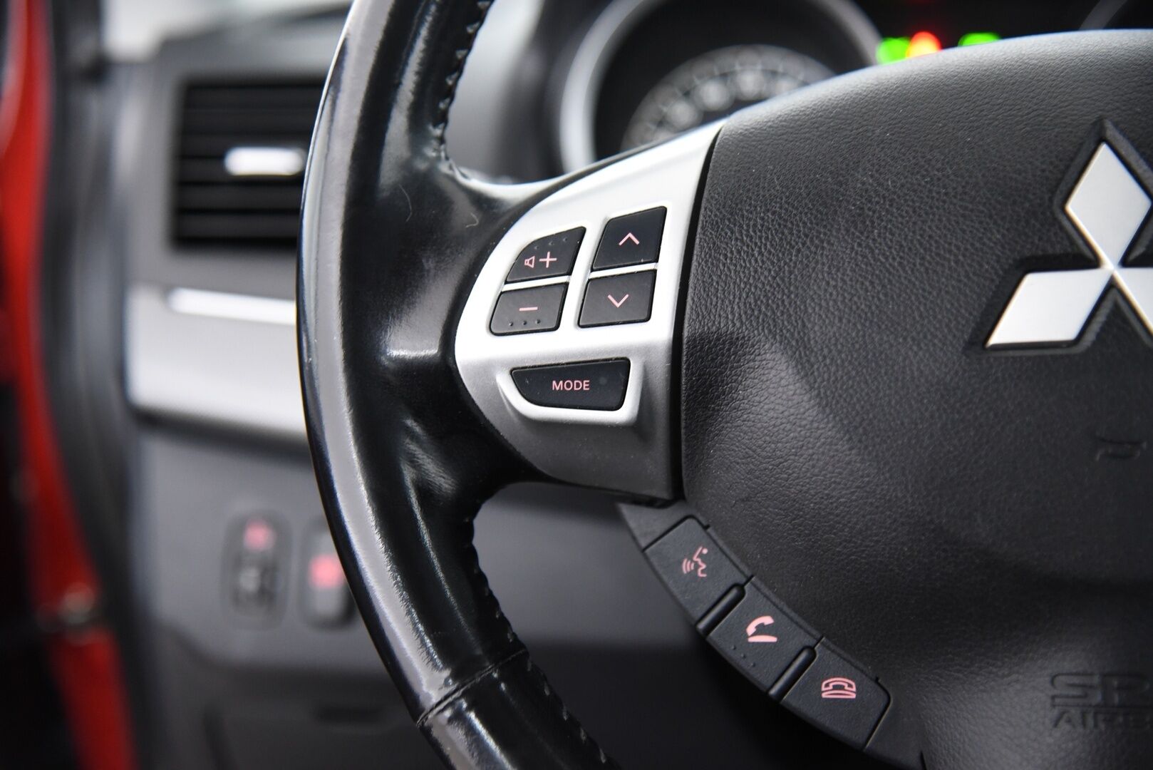 Mitsubishi Lancer 2009 Sportback 1,8 Intense Suomi-auto / Huoltokirja / Lohkolämmitin / Rockford-audio -YritysOutlet - Myydään vain yrityksille - 2x Renkaat / Ilmastointi