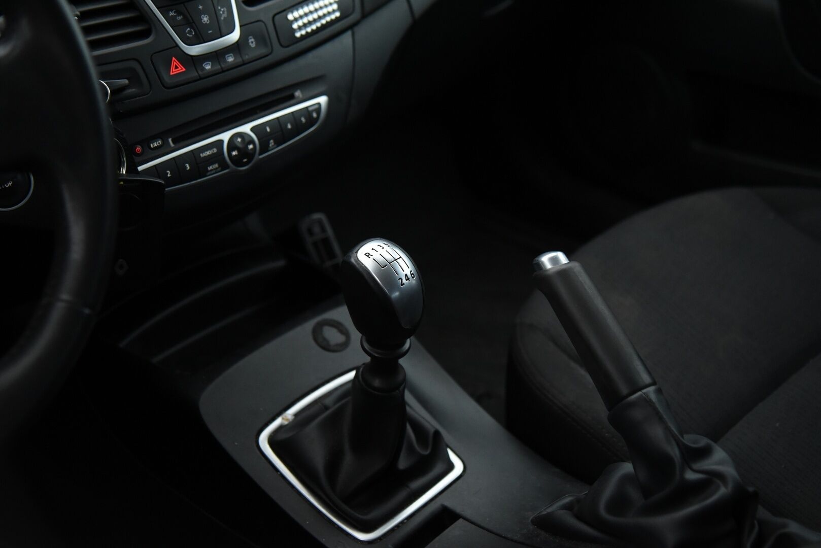 Renault Laguna 2009 Sport Tourer Expression 2,0 dCi 16V / Myydään huutokaupat.com:ssa! - Myydään vain Huutokaupat.com:ssa!