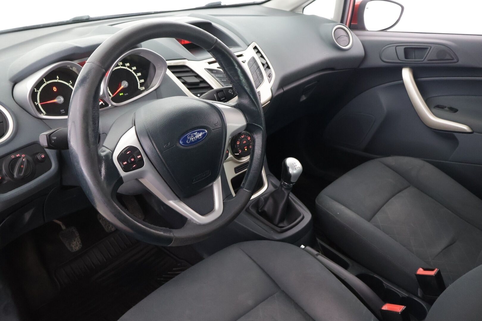 Ford Fiesta 2009 1,25 82 hv Ghia M5 5-ovinen *Myydään Huutokaupat.com*