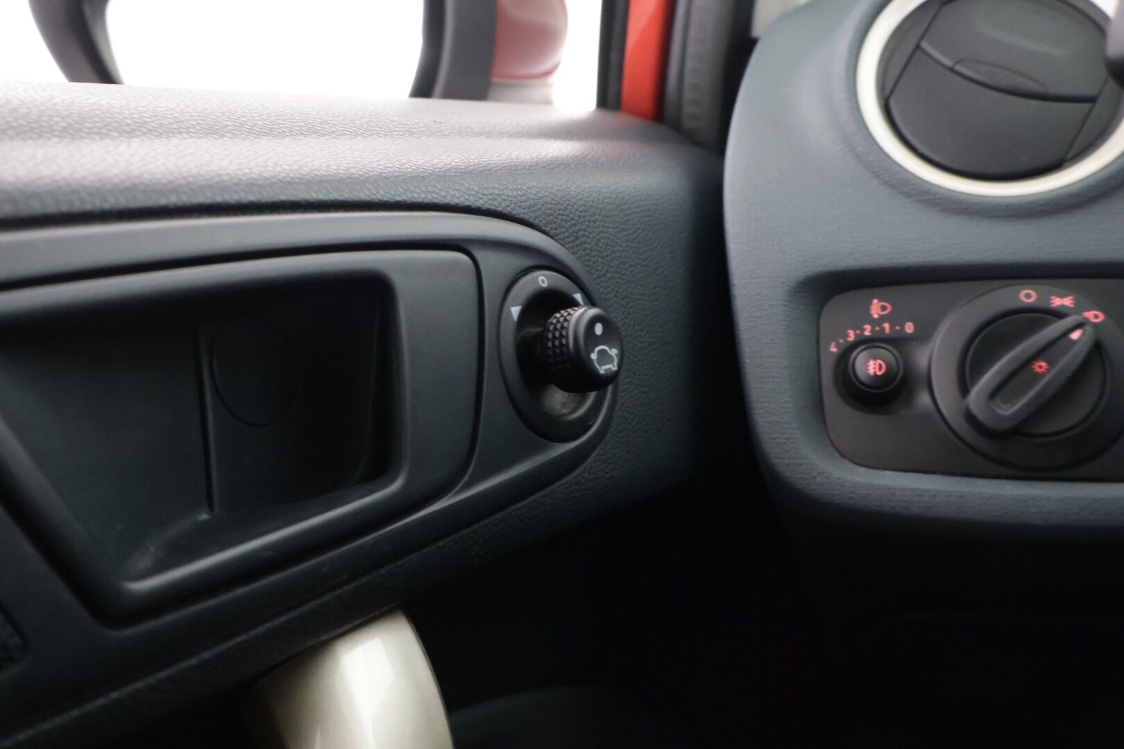Ford Fiesta 2009 1,25 82 hv Ghia M5 5-ovinen *Myydään Huutokaupat.com*