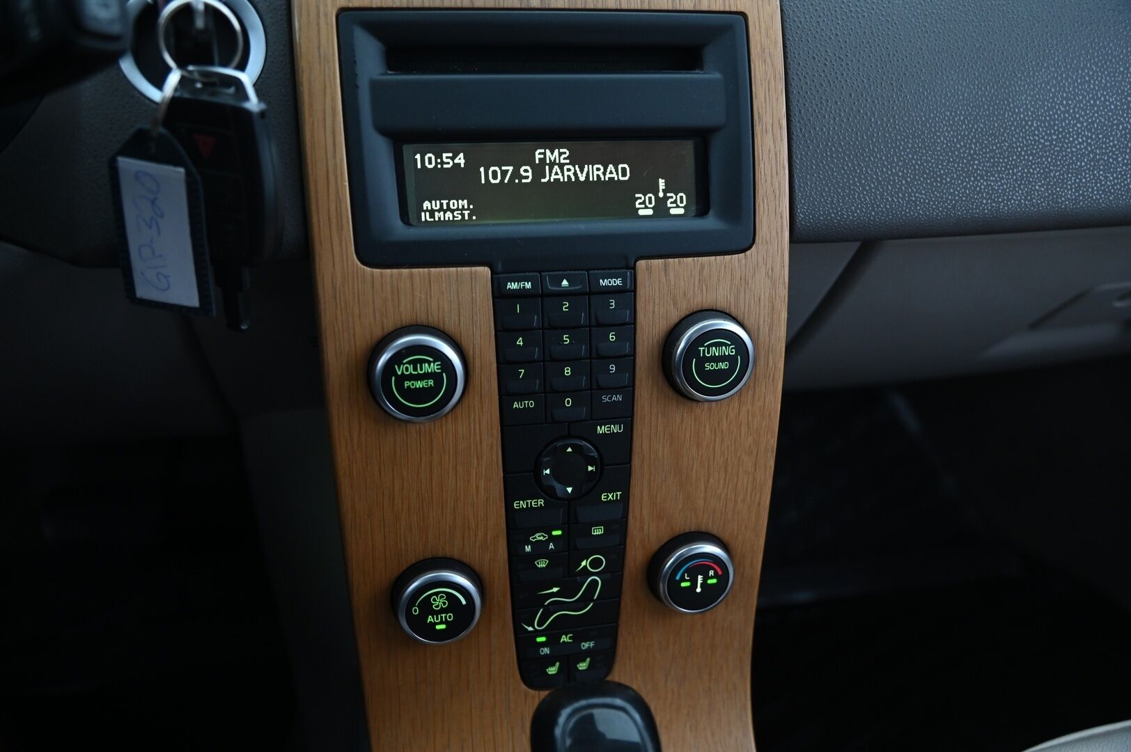 Volvo V50 2009 2,0D (136 hv) Summum aut **Suomi-Auto / Webasto / Muistipenkki / Vakkari** - *Juuri saapunut! / P-tutka / 2X Renkaat / Nahkasisusta* - Osta nyt, maksa vasta ensi vuonna