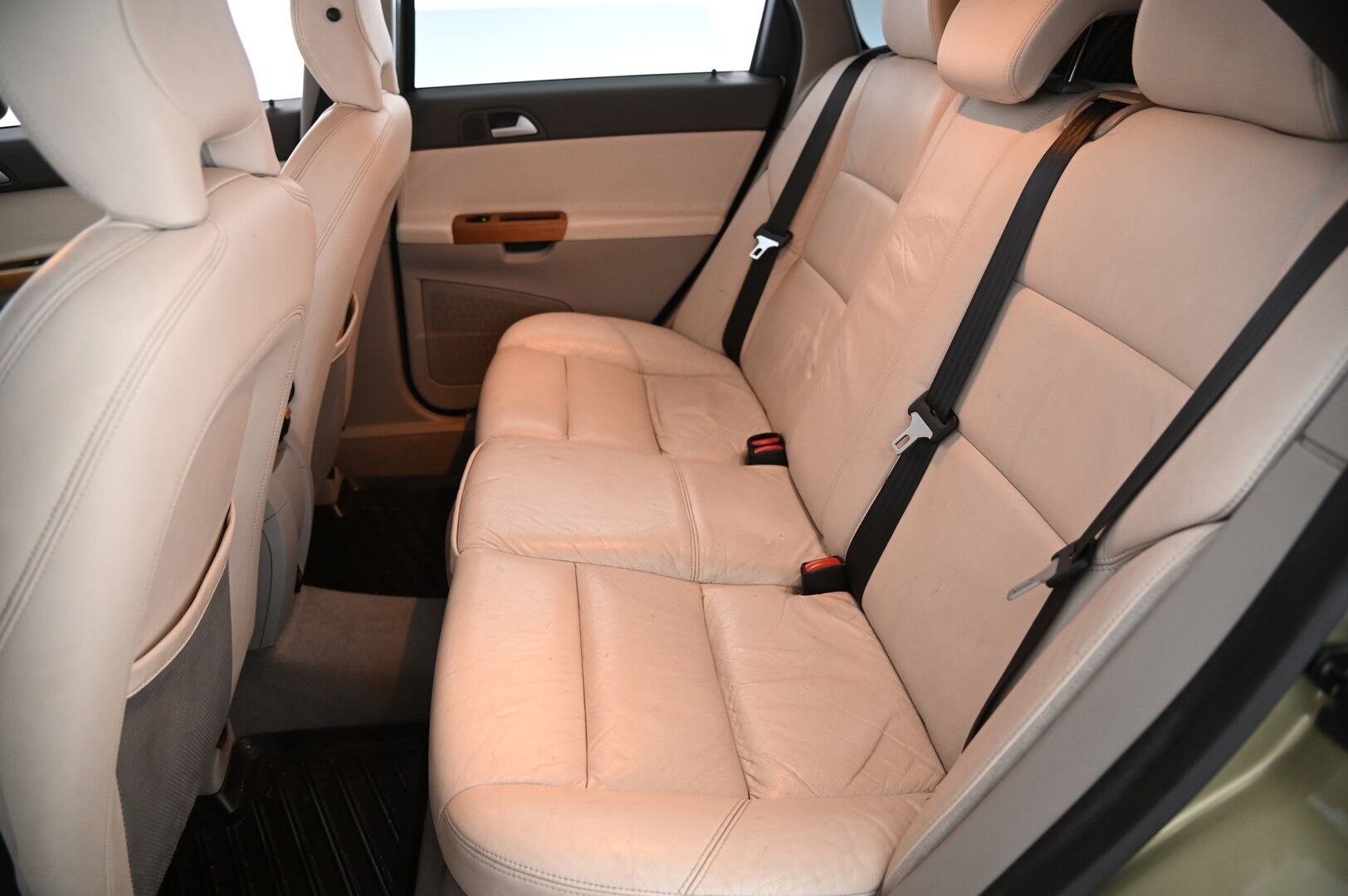 Volvo V50 2009 2,0D (136 hv) Summum aut **Suomi-Auto / Webasto / Muistipenkki / Vakkari** - *Juuri saapunut! / P-tutka / 2X Renkaat / Nahkasisusta* - Osta nyt, maksa vasta ensi vuonna