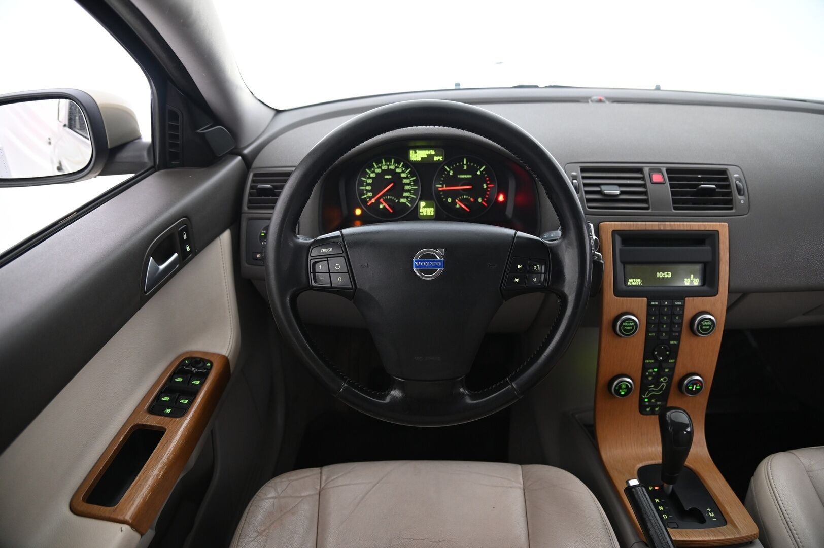 Volvo V50 2009 2,0D (136 hv) Summum aut **Suomi-Auto / Webasto / Muistipenkki / Vakkari** - *Juuri saapunut! / P-tutka / 2X Renkaat / Nahkasisusta* - Osta nyt, maksa vasta ensi vuonna