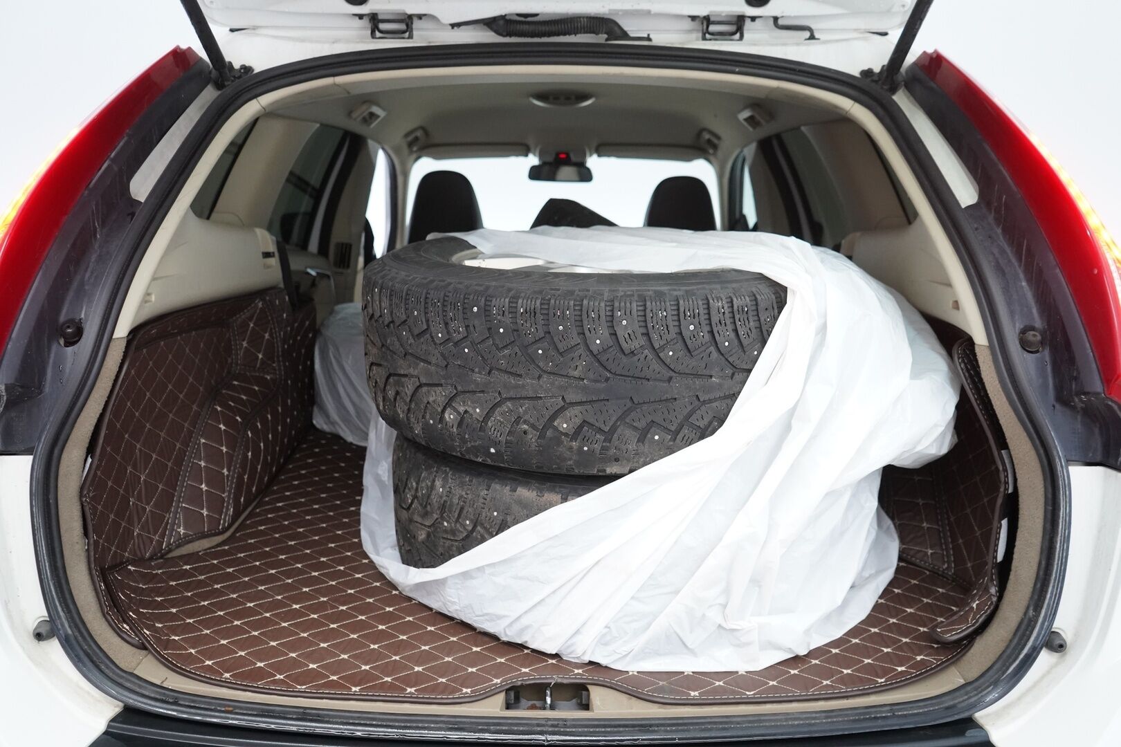 Volvo XC60 2009 D5 AWD Summum *- YritysOutlet - Myydään vain yrityksille * - Suomi-auto / Nahkasisusta / Muistipenkki / Webasto / Vetokoukku