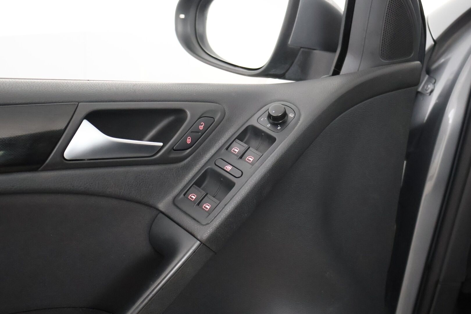 Volkswagen Golf 2009 Comfortline 1,4 TSI 90 kW, DSG-autom. 4-ovinen - Lohko + sisä | Koukku | Ilmastointi | 2x Uudet renkaat vanteineen | Juuri saapunut Raisioon!