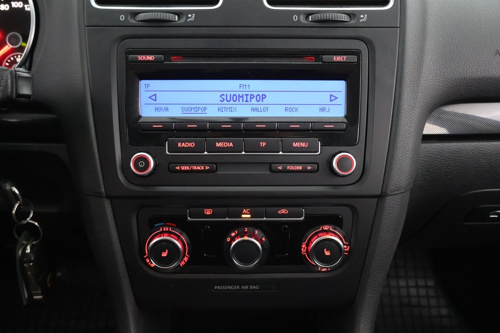 Volkswagen Golf 2009 Comfortline 1,4 TSI 90 kW, DSG-autom. 4-ovinen - Lohko + sisä | Koukku | Ilmastointi | 2x Uudet renkaat vanteineen | Juuri saapunut Raisioon!