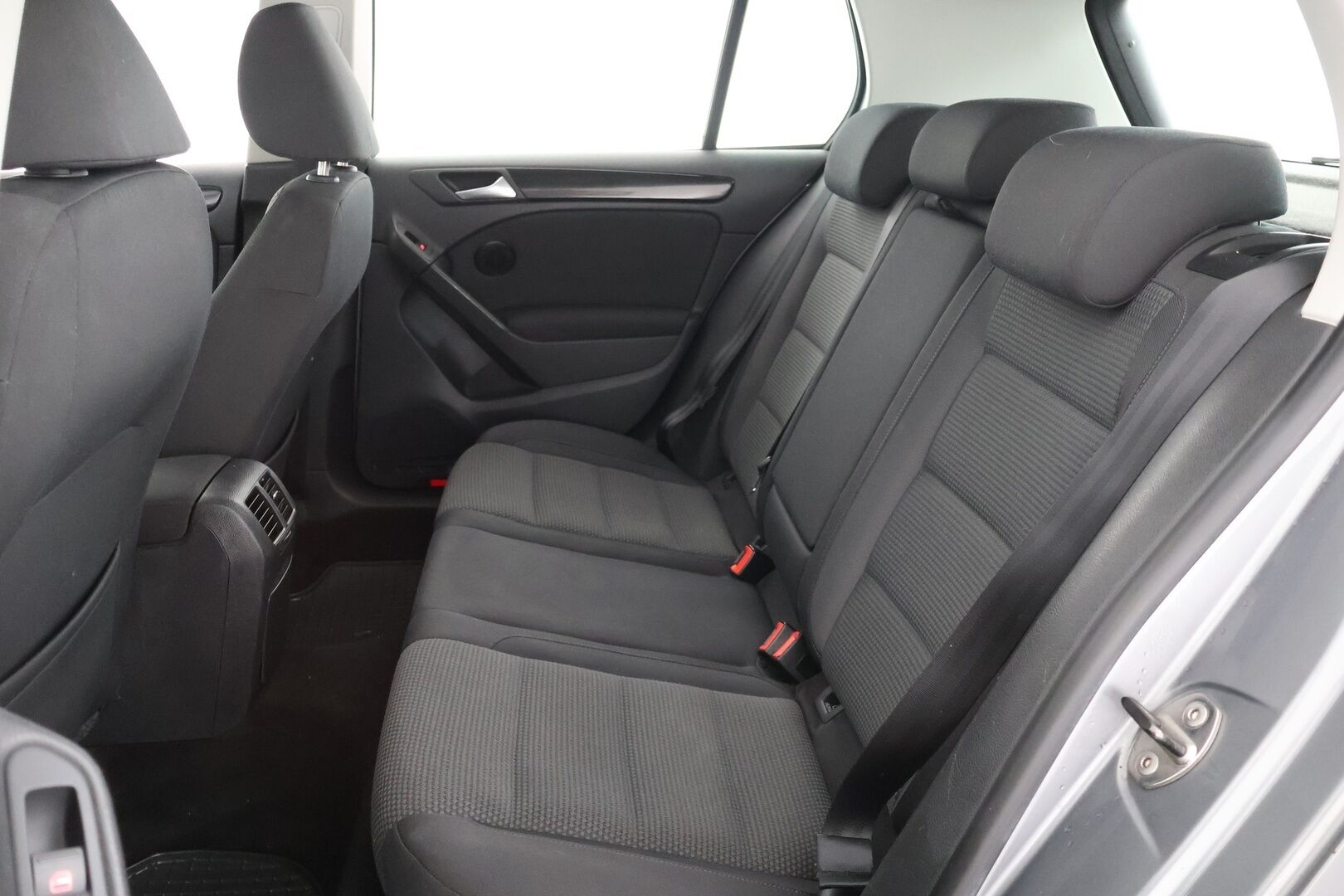 Volkswagen Golf 2009 Comfortline 1,4 TSI 90 kW, DSG-autom. 4-ovinen - Lohko + sisä | Koukku | Ilmastointi | 2x Uudet renkaat vanteineen | Juuri saapunut Raisioon!