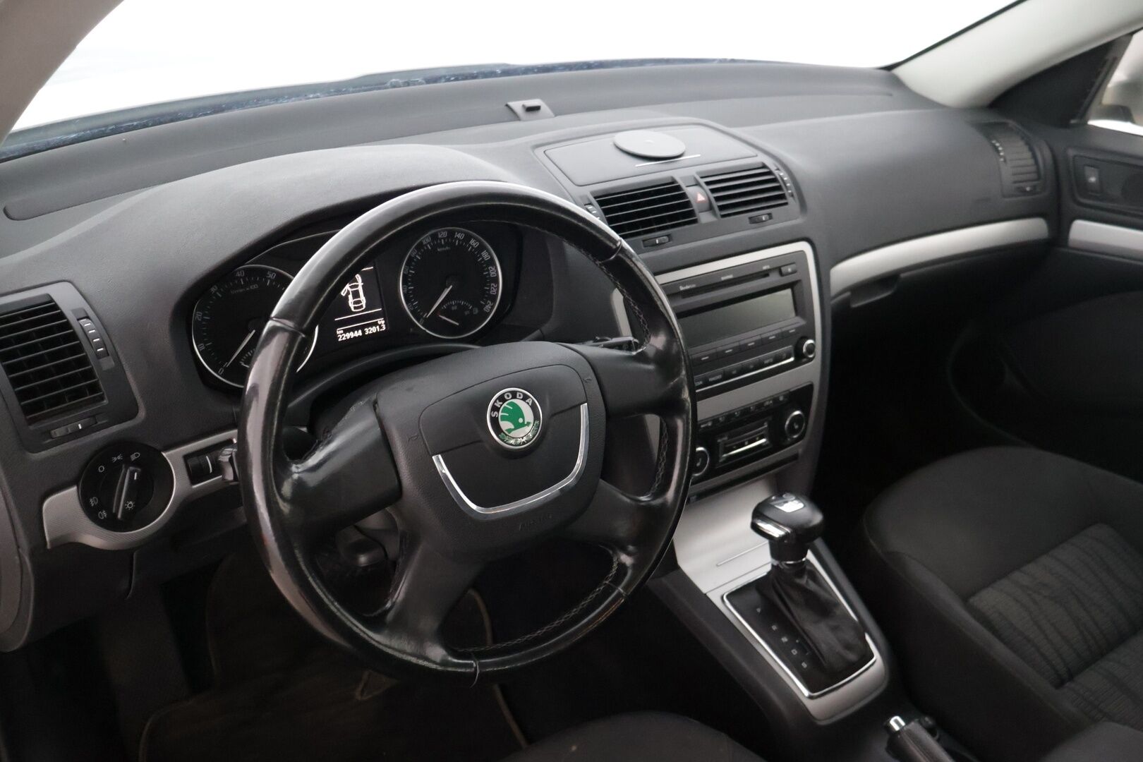Skoda Octavia 2009 Combi 1,4 TSI Elegance DSG Autom. * Todella asiallinen * - * Myydään huutokaupoissa! * 
