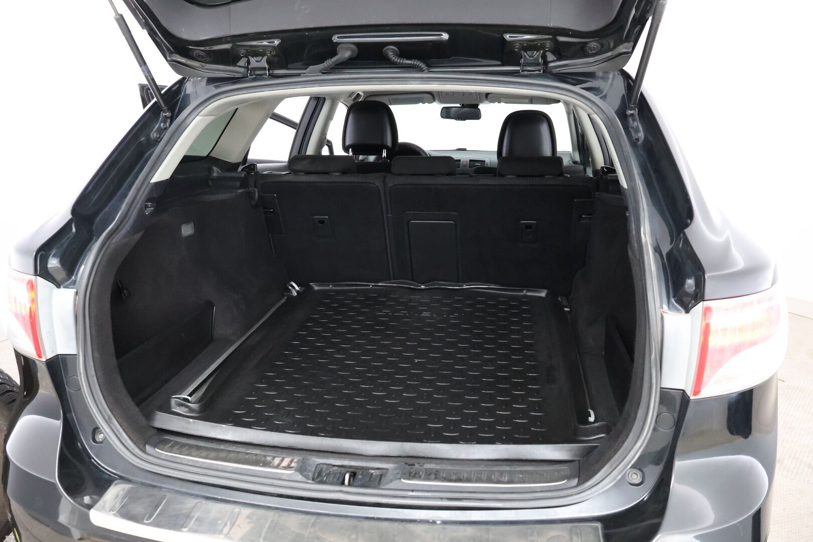 Toyota Avensis 2010 1,8 Valvematic Linea Sol Wagon Multidrive S * Suomiauto / Vetokoukku / Lohko & Sisäpistoke / Vakkari - 2x Hyvät renkaat / Siisti yksilö / Juuri tullut Tampereelle!