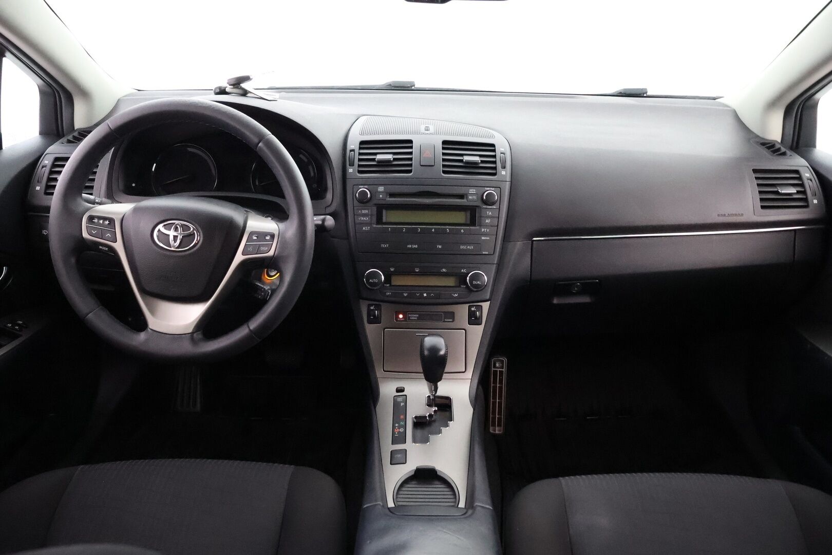 Toyota Avensis 2010 1,8 Valvematic Linea Sol Wagon Multidrive S * Suomiauto / Vetokoukku / Lohko & Sisäpistoke / Vakkari - 2x Hyvät renkaat / Siisti yksilö / Juuri tullut Tampereelle!