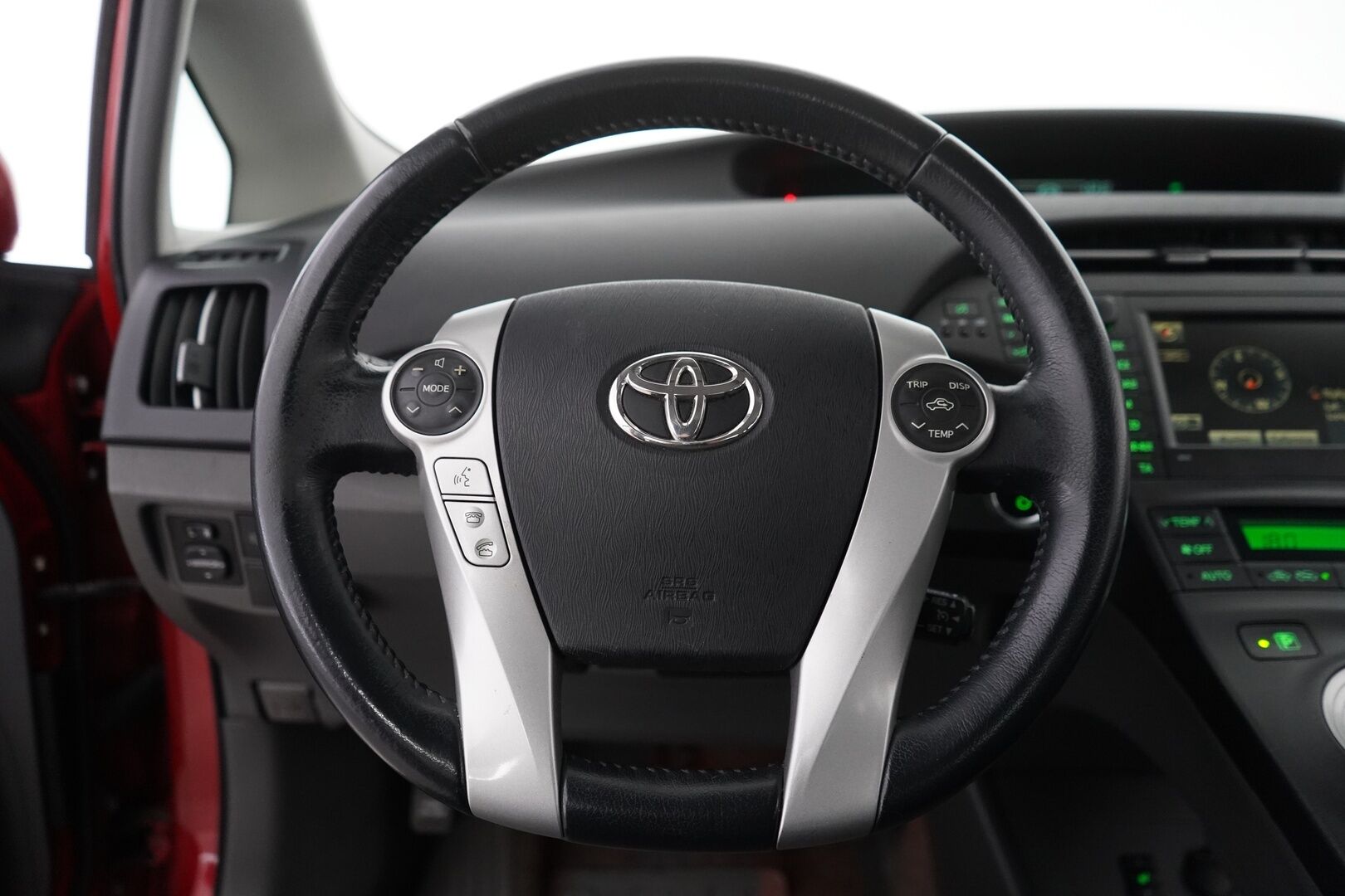 Toyota Prius 2011 HSD Premium 5ov * HUD / Peruutuskamera / Keyless / Vakkari / Lohkolämmitin * - Suomi-auto / Merkkihuollettu / Katsastettu 30.7.25 / Viimeisin huolto 238tkm 