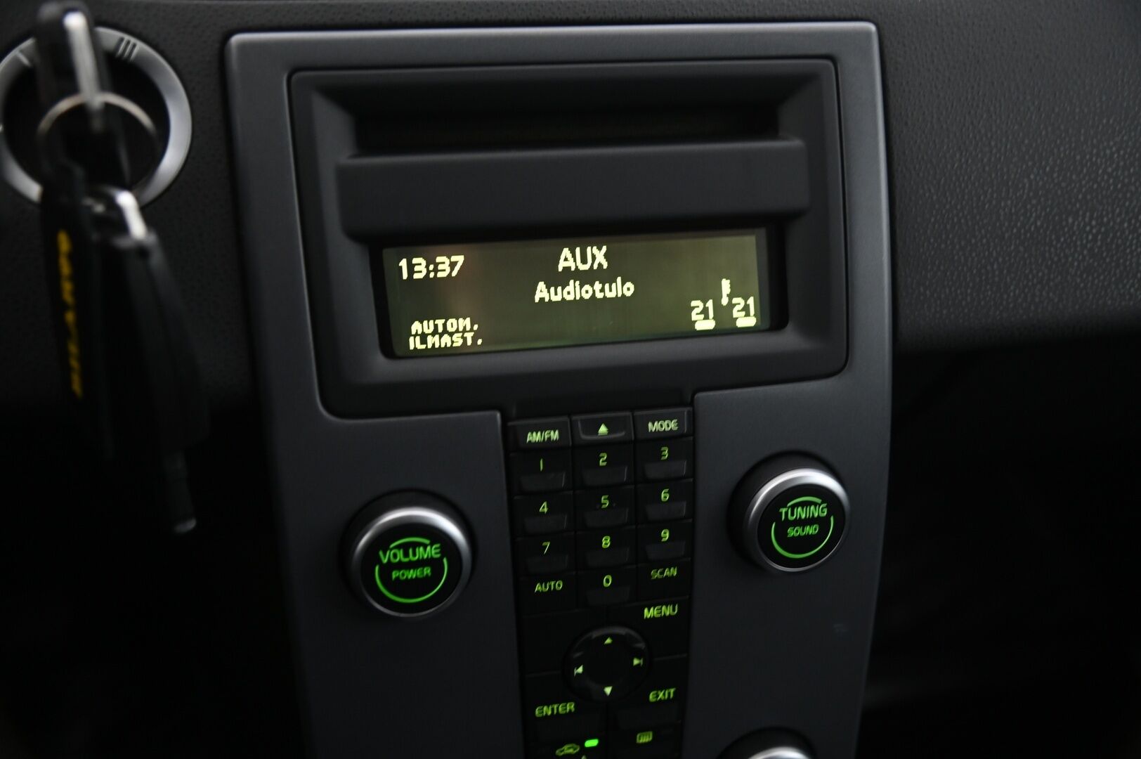 Volvo V50 2011 1,6D DRIVe start/stop Kinetic man *Myydään Huutokaupat.com kautta!* - https://huutokaupat.com/kohde/6567758/volvo-v50-webasto-nahat-koukku-2011