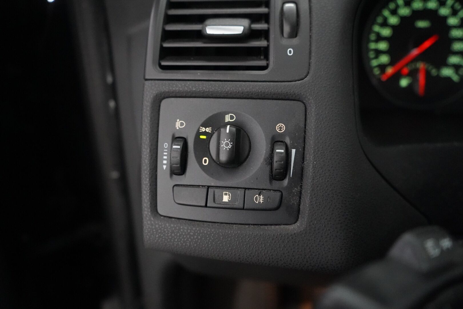 Volvo V50 2010 1,6D DRIVe start/stop Kinetic man - Huutokaupat.com sivustolla myynnissä!