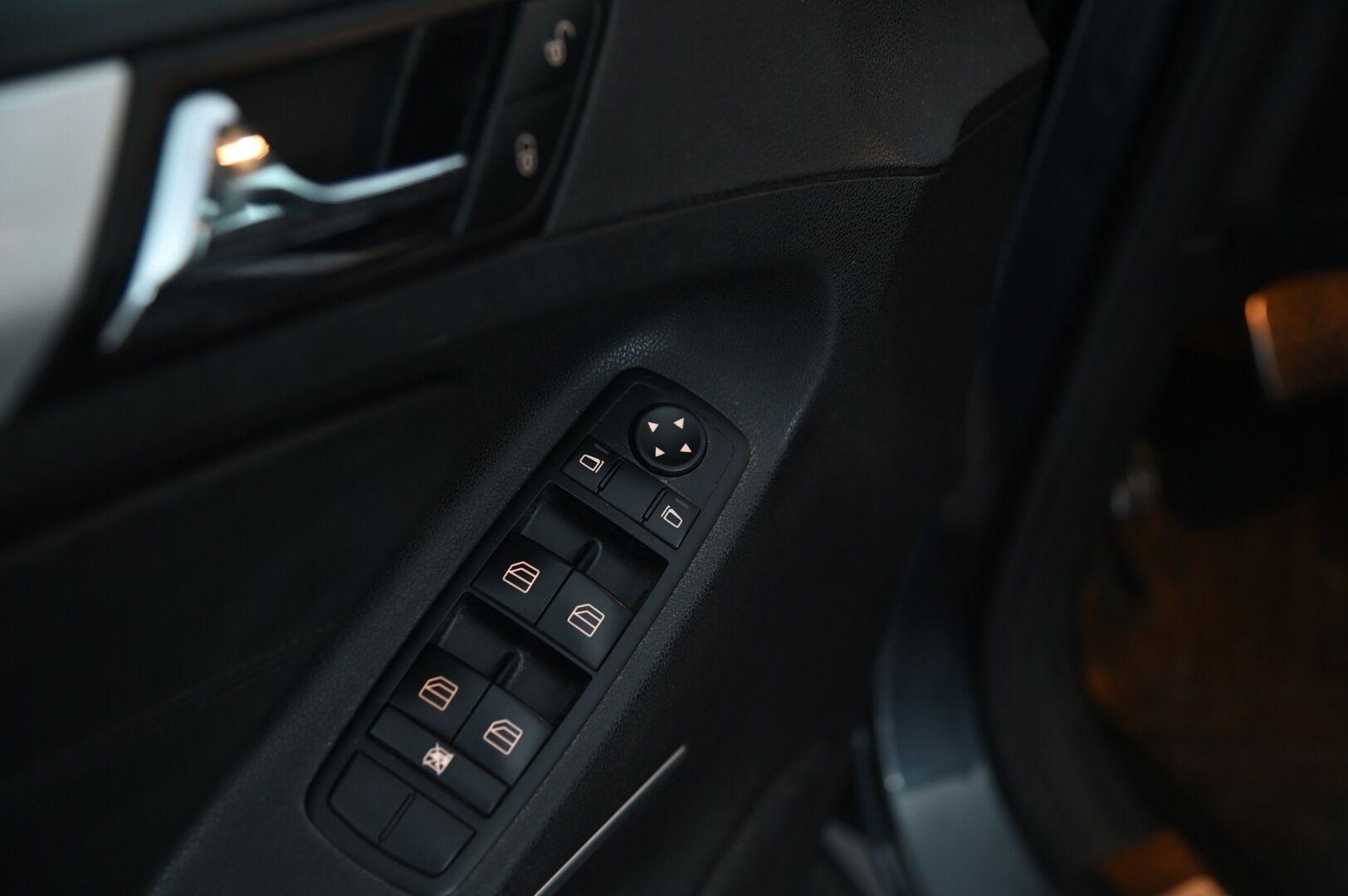 Mercedes-Benz ML 2011 300 CDI 4MATIC*YritysOutlet - Myydään vain yrityksille* - *YritysOutlet - Myydään vain yrityksille*