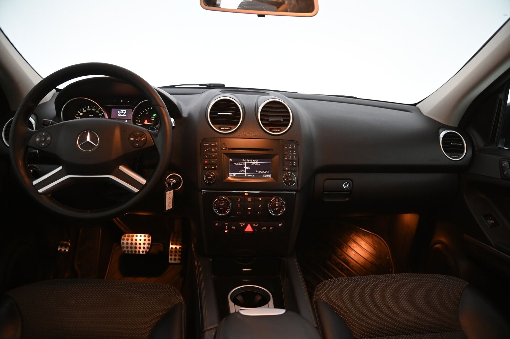 Mercedes-Benz ML 2011 300 CDI 4MATIC*YritysOutlet - Myydään vain yrityksille* - *YritysOutlet - Myydään vain yrityksille*