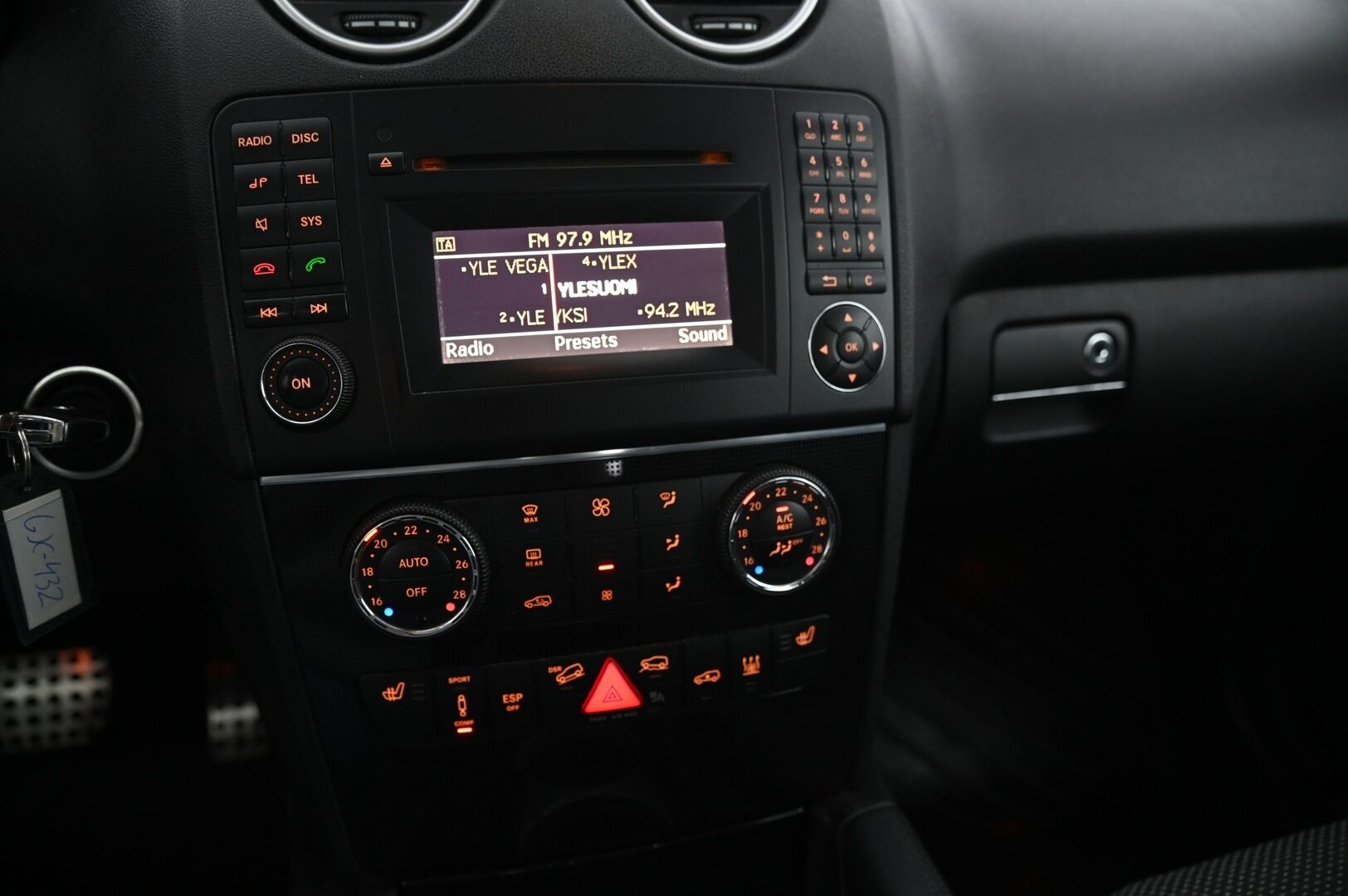 Mercedes-Benz ML 2011 300 CDI 4MATIC*YritysOutlet - Myydään vain yrityksille* - *YritysOutlet - Myydään vain yrityksille*