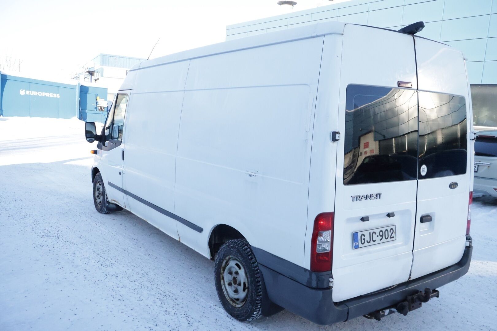 Ford Transit 2010 300L 2,2TDCi 115 N1 Van Trend FWD 4,36 Puolikorkea - Myydään huutokaupat.com *Suomiauto / Eber / Koukku* - Myydään huutokaupassa eniten tarjoavalle! / 2x renkaat vanteilla