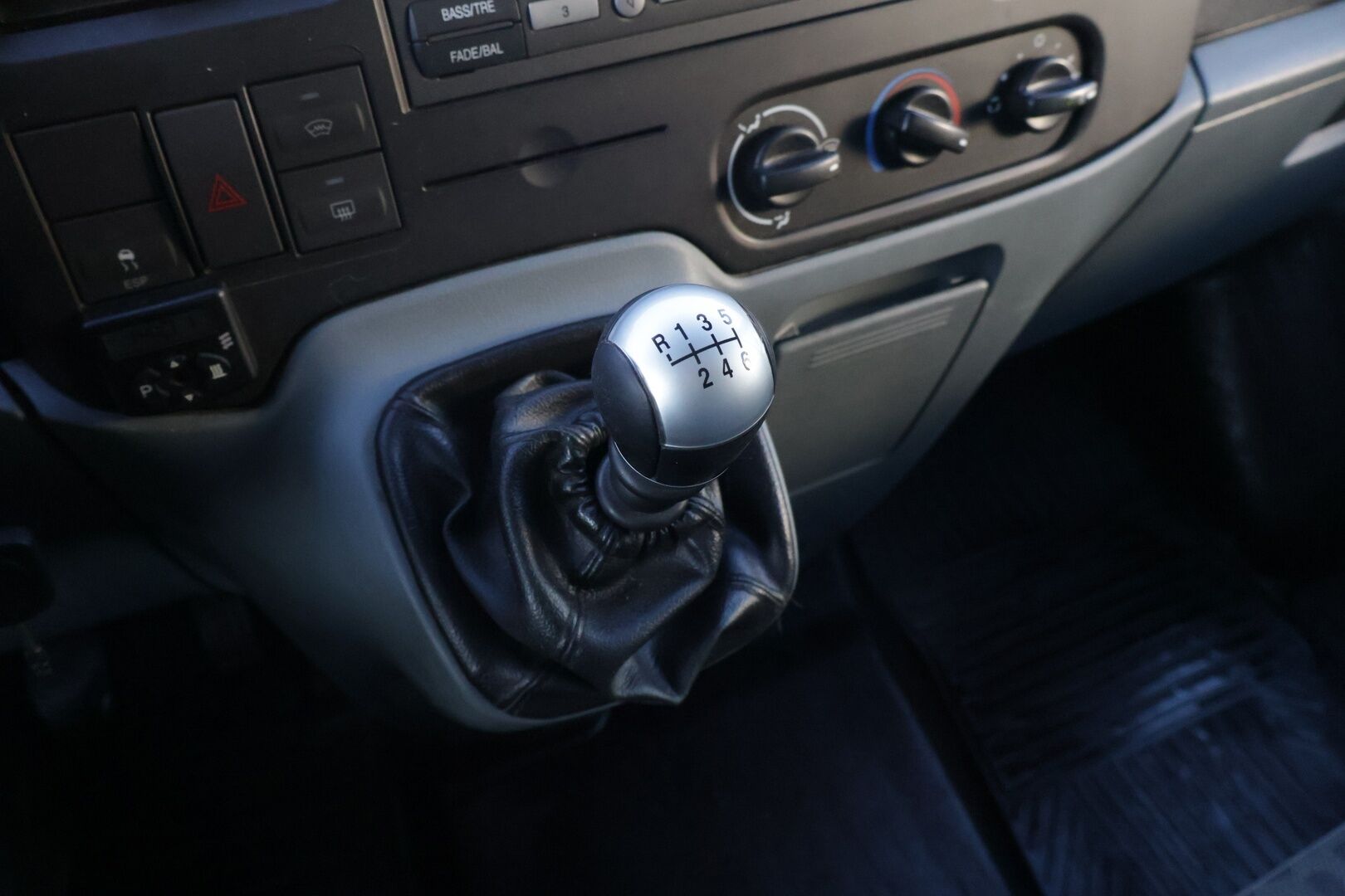 Ford Transit 2010 300L 2,2TDCi 115 N1 Van Trend FWD 4,36 Puolikorkea- YritysOutlet - Myydään vain yrityksille - *Suomiauto / Eber / Koukku* - – Tämä auto myydään YritysOutlet -valikoimasta vain yritykselle