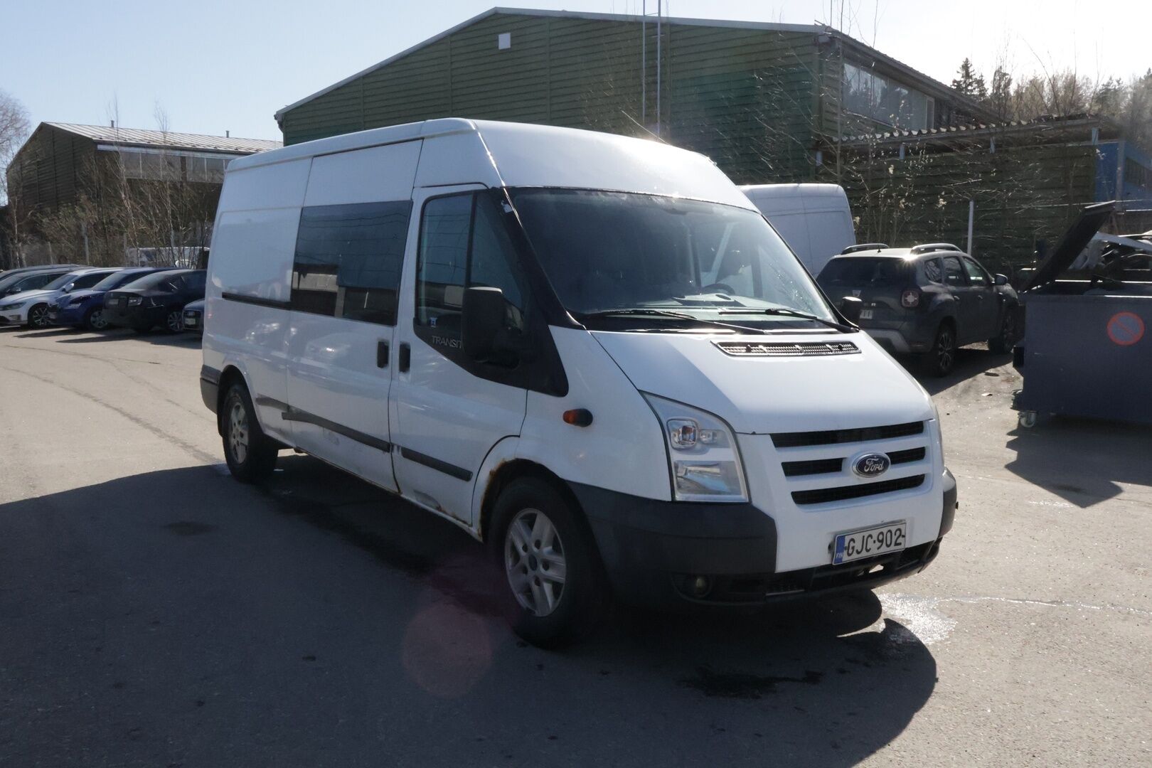 Ford Transit 2010 300L 2,2TDCi 115 N1 Van Trend FWD 4,36 Puolikorkea - Myydään huutokaupat.com *Suomiauto / Eber / Koukku* - Myydään huutokaupassa eniten tarjoavalle! / 2x renkaat vanteilla