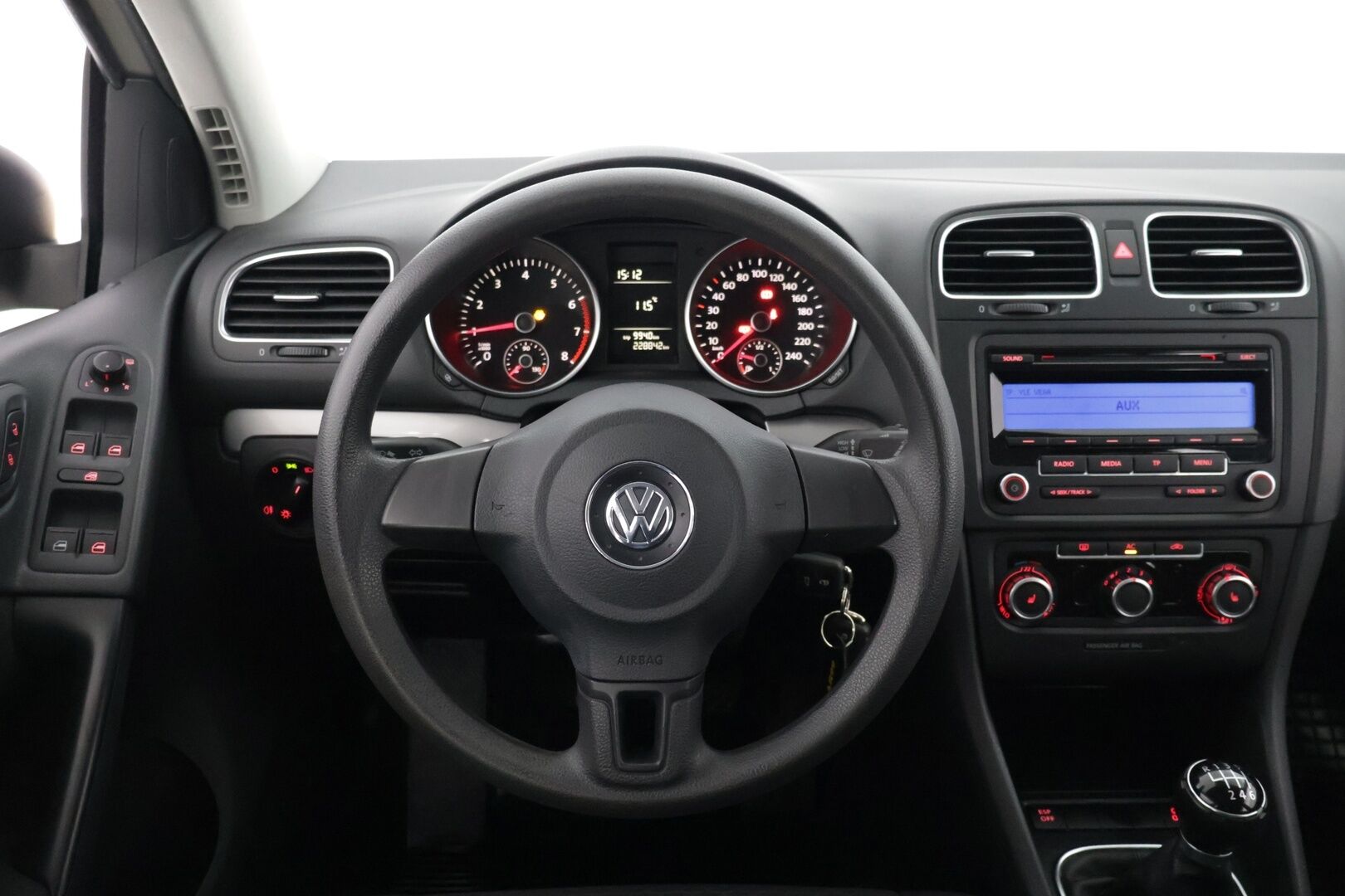 Volkswagen Golf 2010 Trendline 1,2 TSI 77 kW (105 hv) BlueMotion Technology 4-ovinen * YritysOutlet - Myydään vain yrityksille * - YritysOutlet - Myydään vain yrityksille / Leimaa 07/2026 / Kahdet renkaat