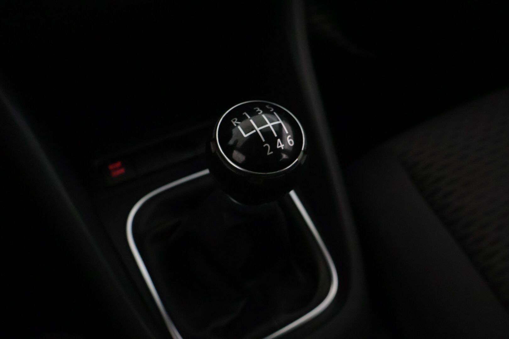 Volkswagen Golf 2010 Trendline 1,2 TSI 77 kW (105 hv) BlueMotion Technology 4-ovinen * YritysOutlet - Myydään vain yrityksille * - YritysOutlet - Myydään vain yrityksille / Leimaa 07/2026 / Kahdet renkaat