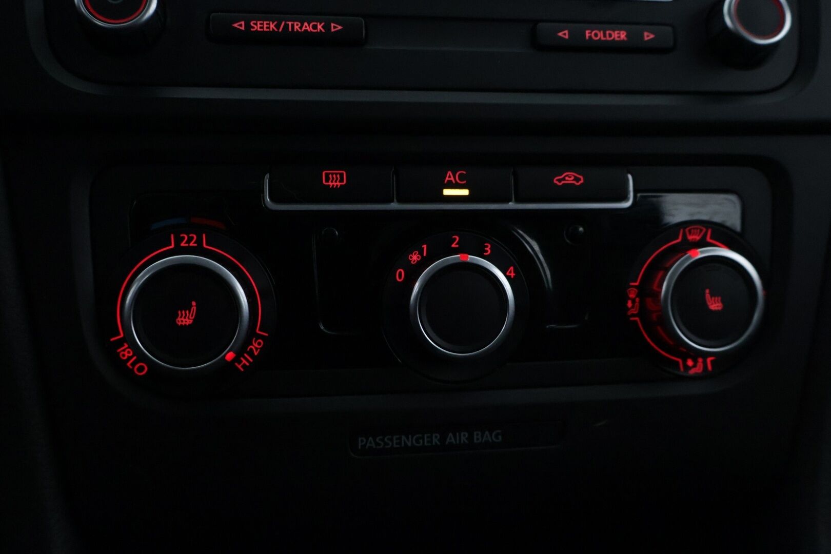 Volkswagen Golf 2010 Trendline 1,2 TSI 77 kW (105 hv) BlueMotion Technology 4-ovinen * YritysOutlet - Myydään vain yrityksille * - YritysOutlet - Myydään vain yrityksille / Leimaa 07/2026 / Kahdet renkaat