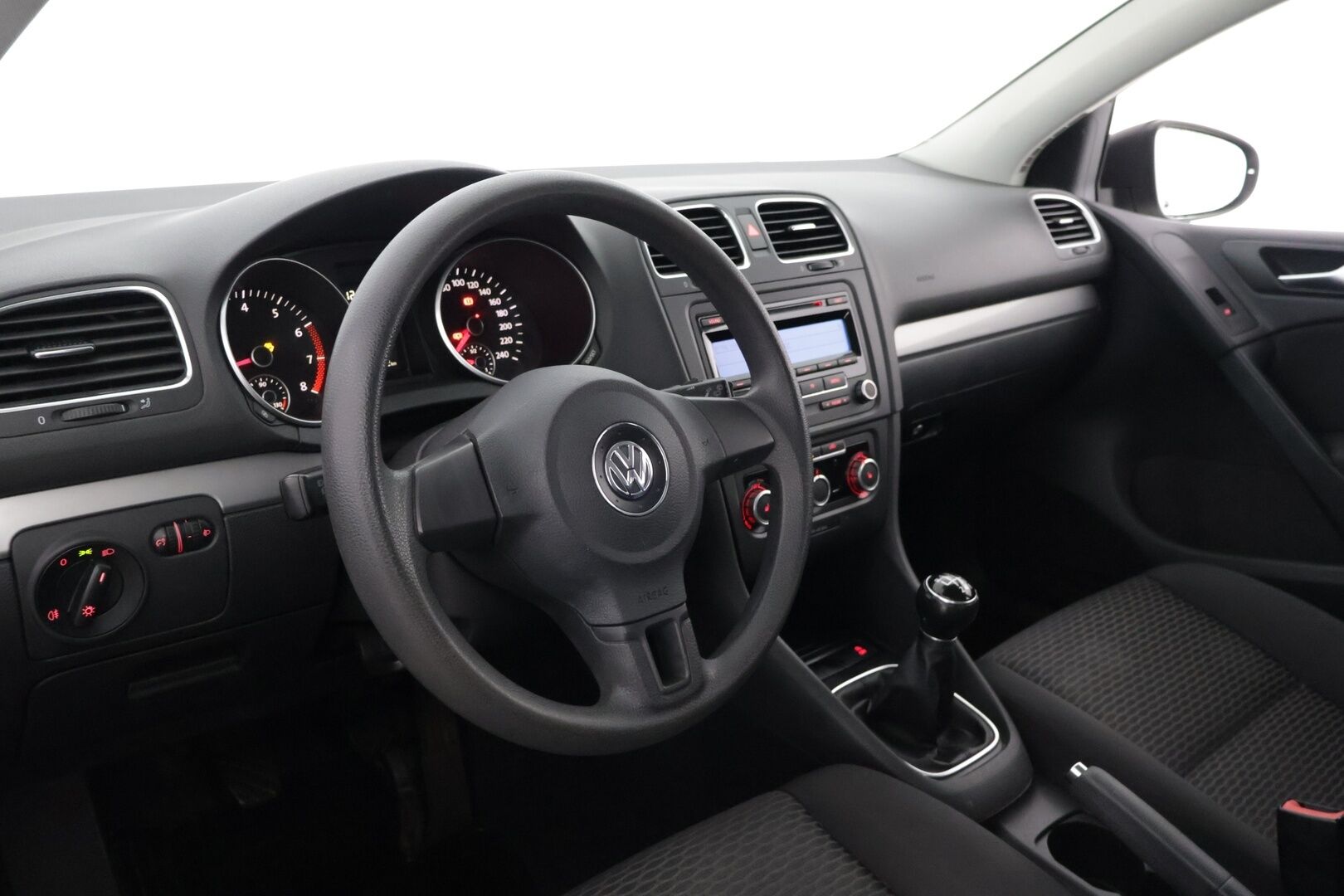 Volkswagen Golf 2010 Trendline 1,2 TSI 77 kW (105 hv) BlueMotion Technology 4-ovinen * YritysOutlet - Myydään vain yrityksille * - YritysOutlet - Myydään vain yrityksille / Leimaa 07/2026 / Kahdet renkaat