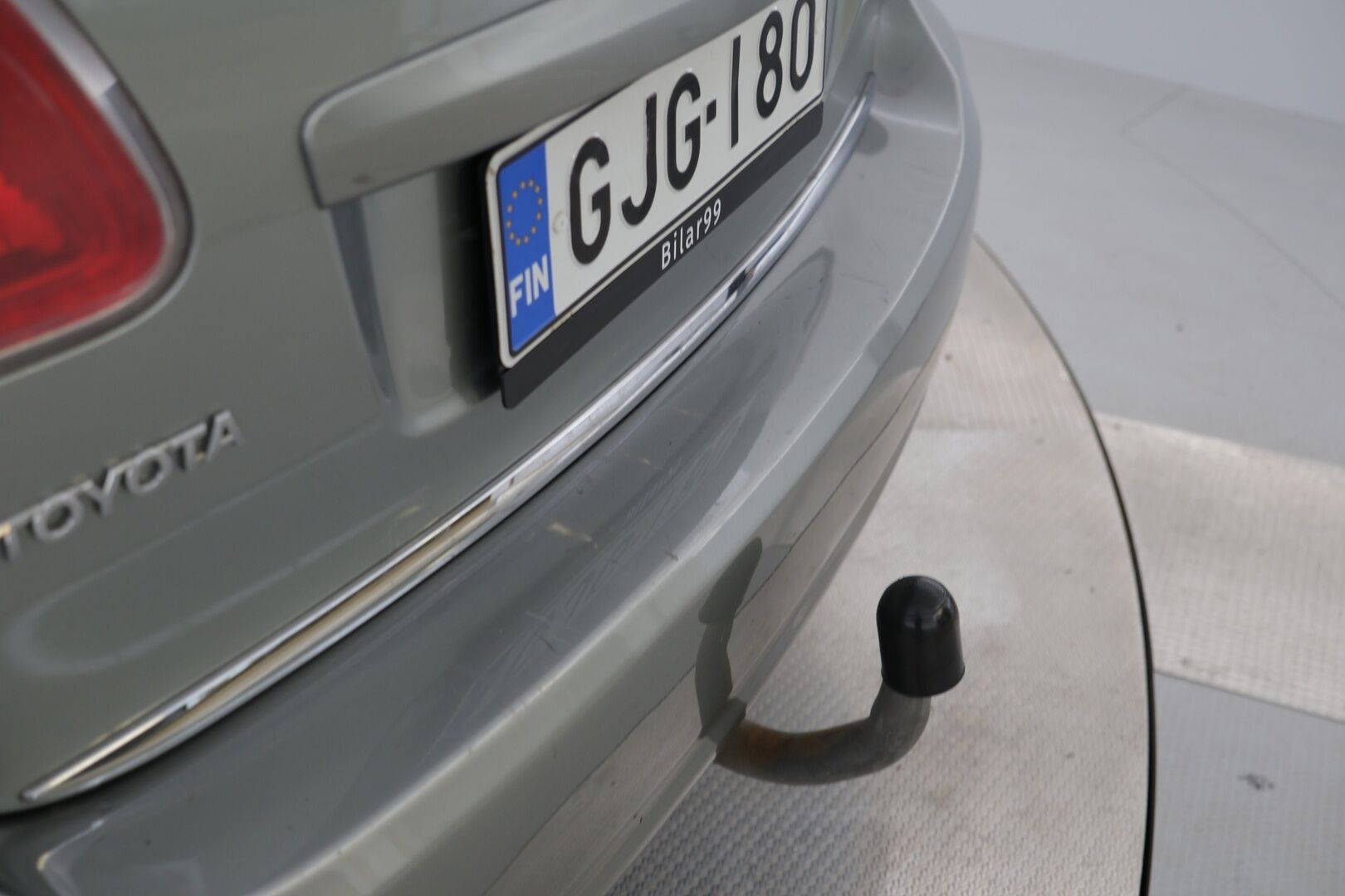 Toyota Avensis 2011 1,6 Valvematic Sol Edition Wagon - YritysOutlet - Myydään vain yrityksille - Suomi-auto / Huoltokirja / Lohko / Bluetooth / Koukku