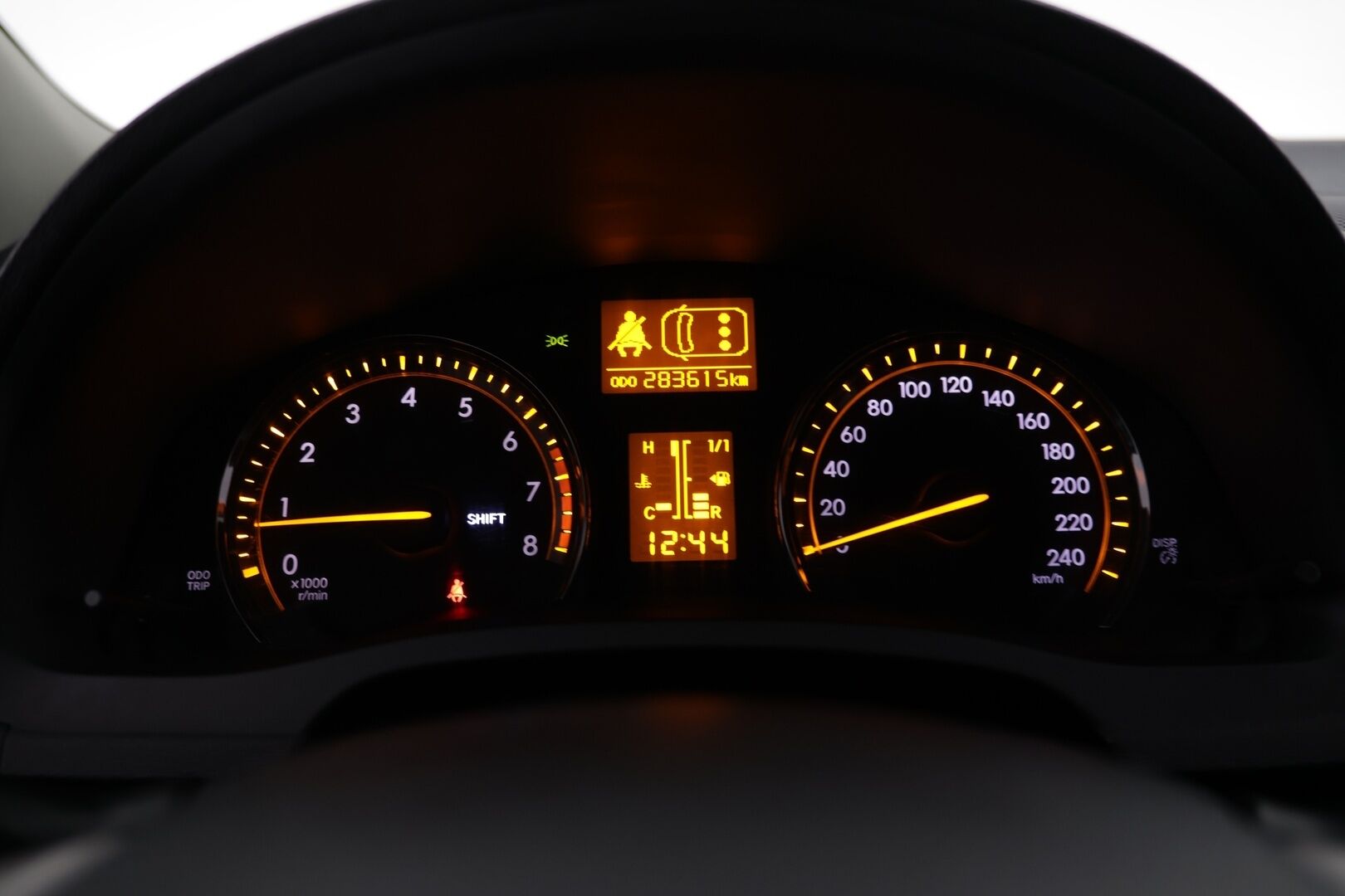 Toyota Avensis 2011 1,6 Valvematic Sol Edition Wagon - YritysOutlet - Myydään vain yrityksille - Suomi-auto / Huoltokirja / Lohko / Bluetooth / Koukku