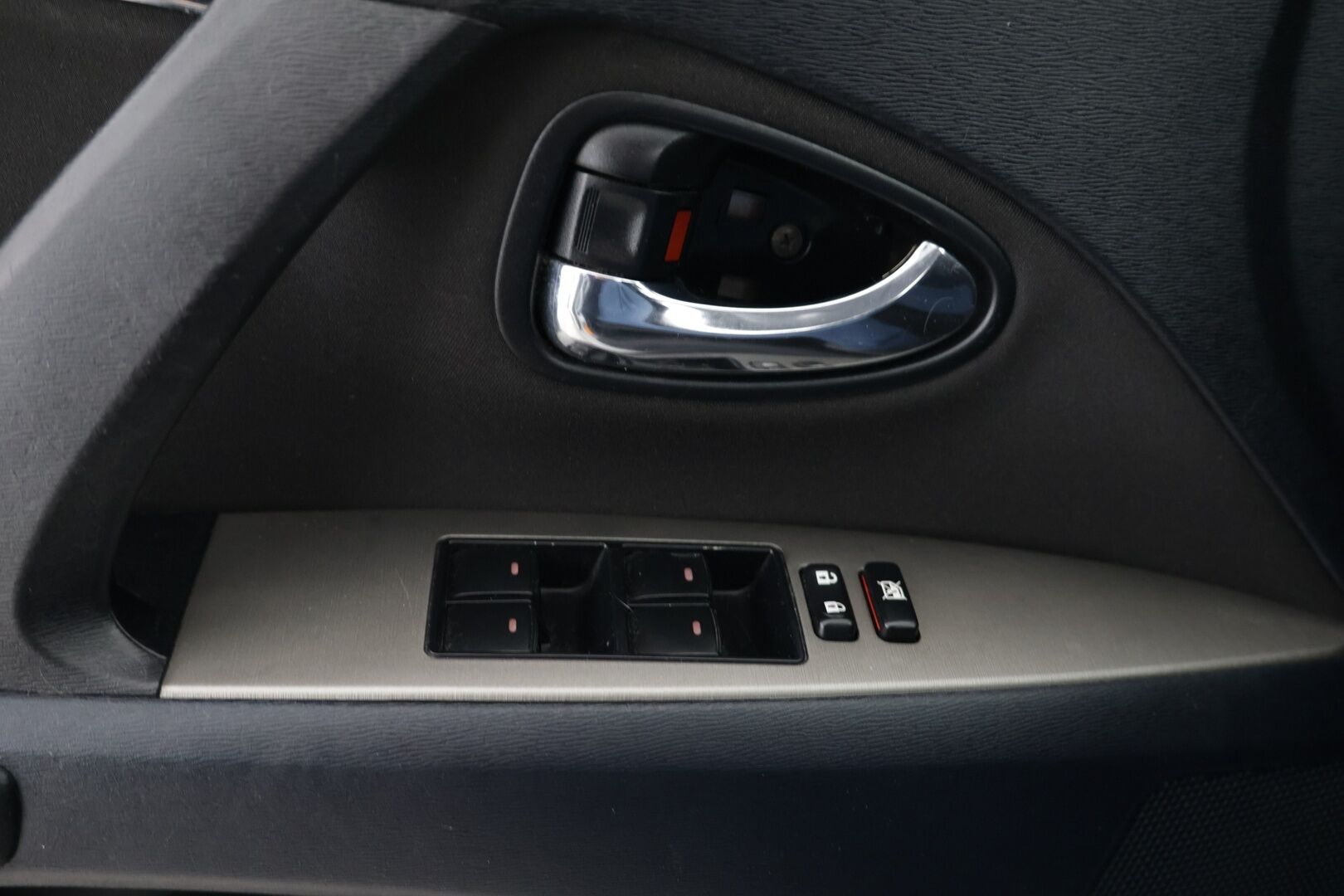 Toyota Avensis 2011 1,6 Valvematic Sol Edition Wagon - YritysOutlet - Myydään vain yrityksille - Suomi-auto / Huoltokirja / Lohko / Bluetooth / Koukku