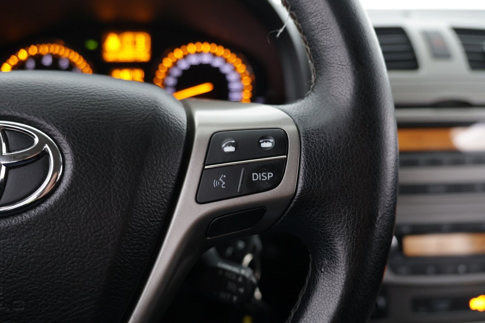 Toyota Avensis 2011 1,6 Valvematic Sol Edition Wagon - YritysOutlet - Myydään vain yrityksille - Suomi-auto / Huoltokirja / Lohko / Bluetooth / Koukku