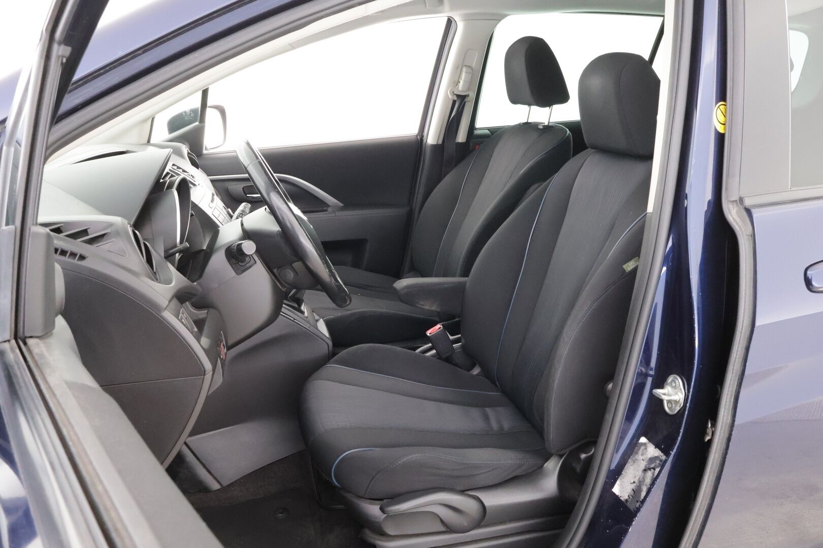 Mazda 5 2013 MPV 2,0 DISI i-Stop Exclusive 6MT 5d HF2 - YritysOutlet - Myydään vain yrityksille - – Tämä auto myydään YritysOutlet -valikoimasta vain yritykselle