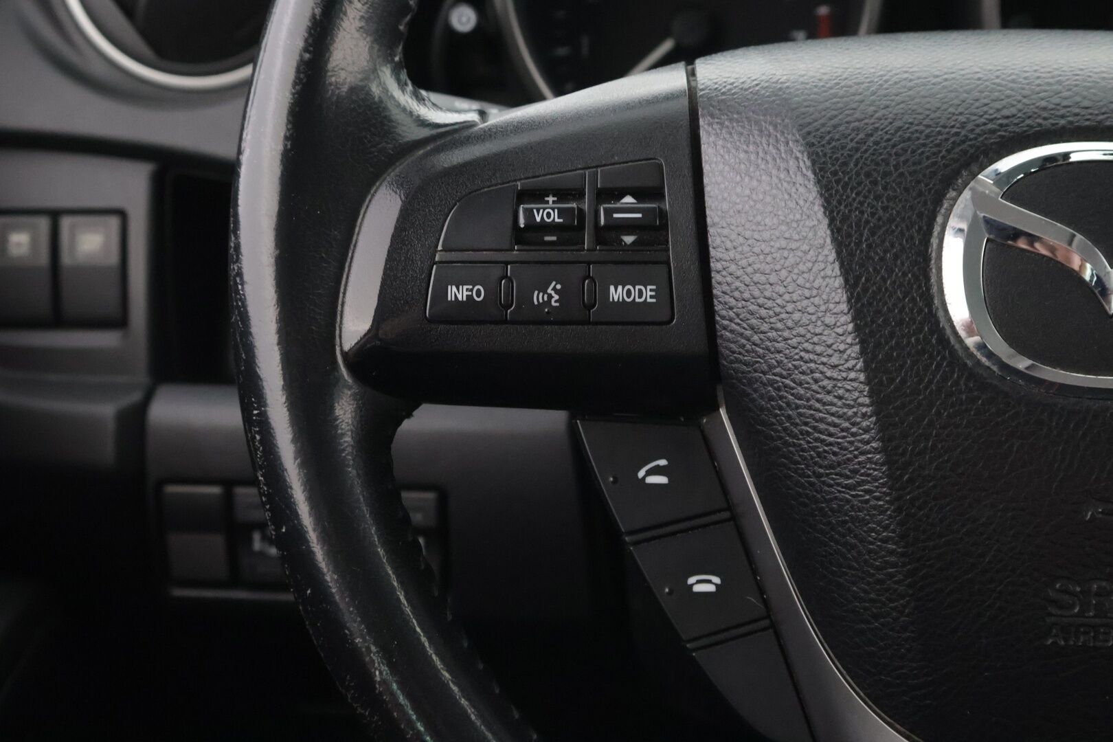 Mazda 5 2013 MPV 2,0 DISI i-Stop Exclusive 6MT 5d HF2 - YritysOutlet - Myydään vain yrityksille - – Tämä auto myydään YritysOutlet -valikoimasta vain yritykselle