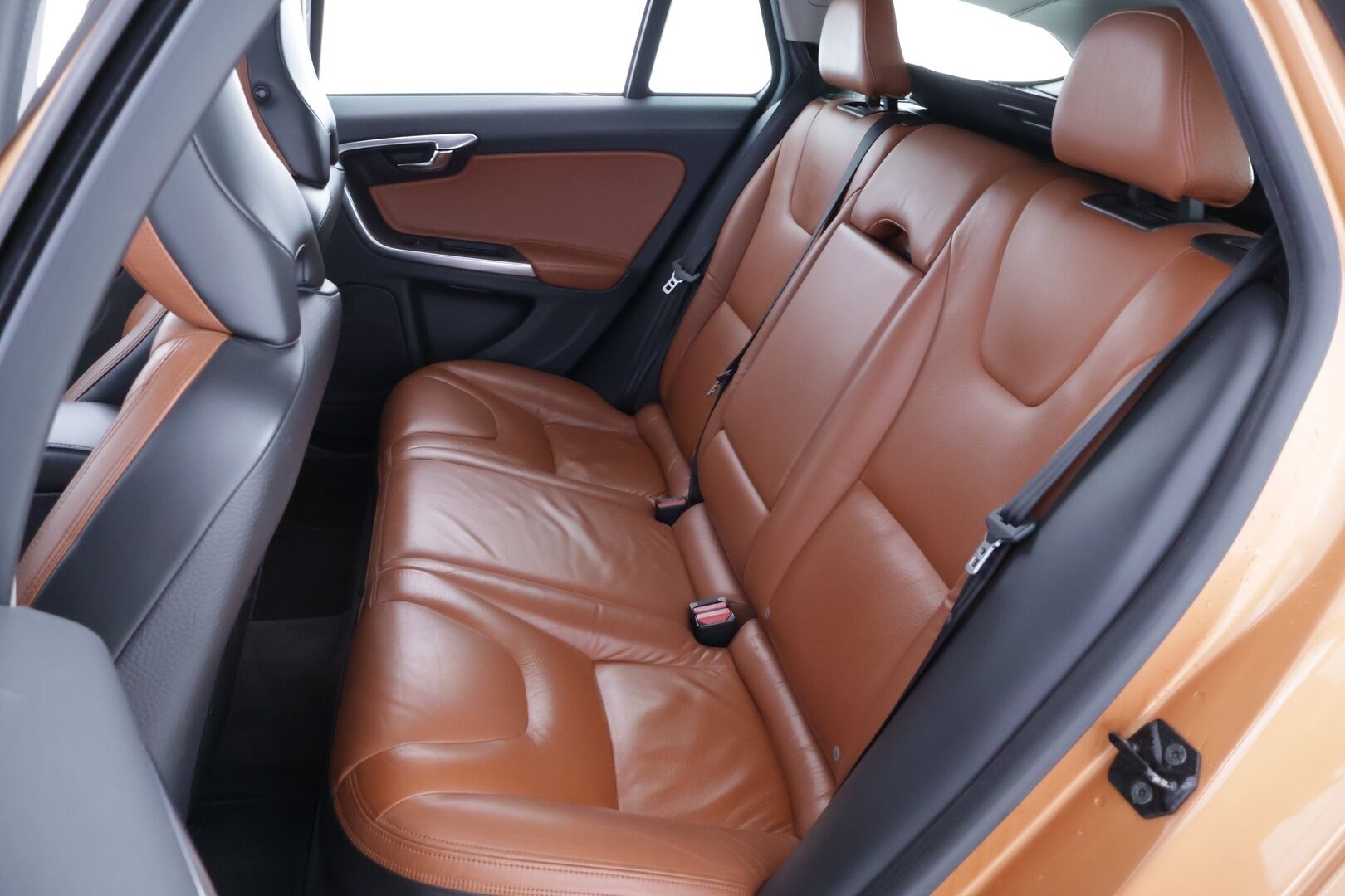 Volvo V60 2011 D5 AWD Summum aut MYYDÄÄN HUUTOKAUPAT.COM! - MYYDÄÄN HUUTOKAUPAT.COM!