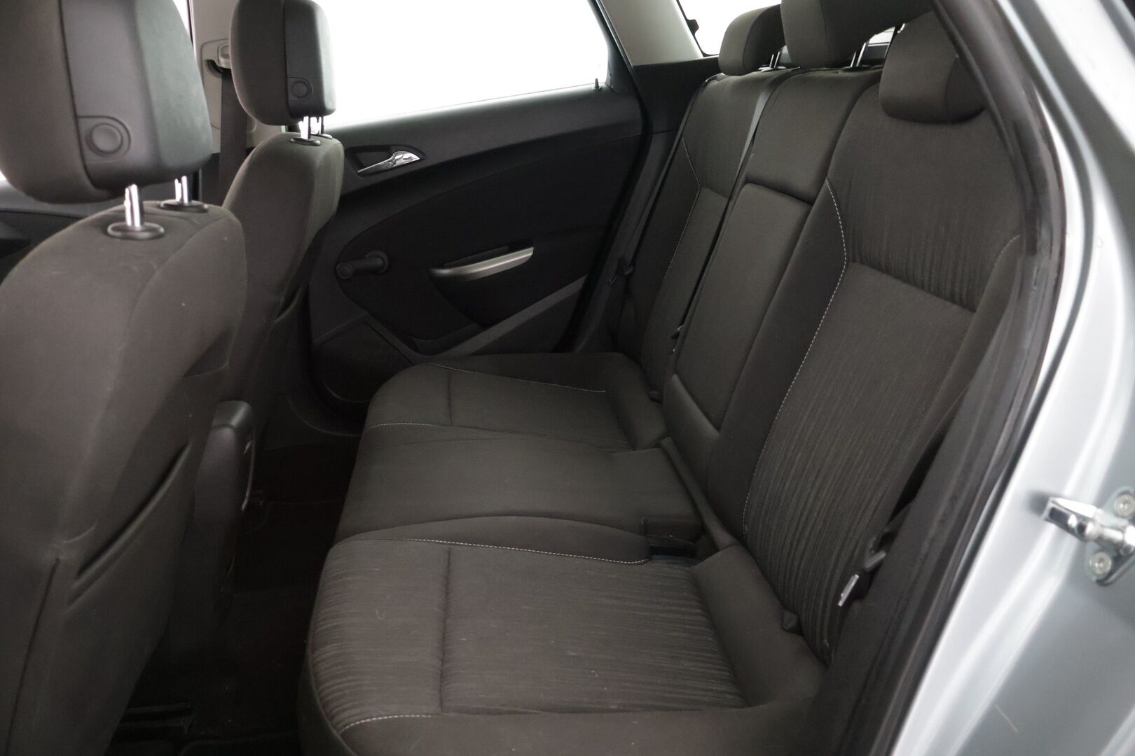 Opel Astra 2011 Sport Tourer Enjoy 1,4 Turbo 103kW AT6 *Yritys Outlet - Myydään vain yrityksille* *Suomi-auto / Vakkari / Tutka / Lohkolämmitin / Vetokoukku* - Myydään yrityksille! Suomi-auto - HULLUT AVAJAISHULINAT KORKOTARJOUS 3,29 %