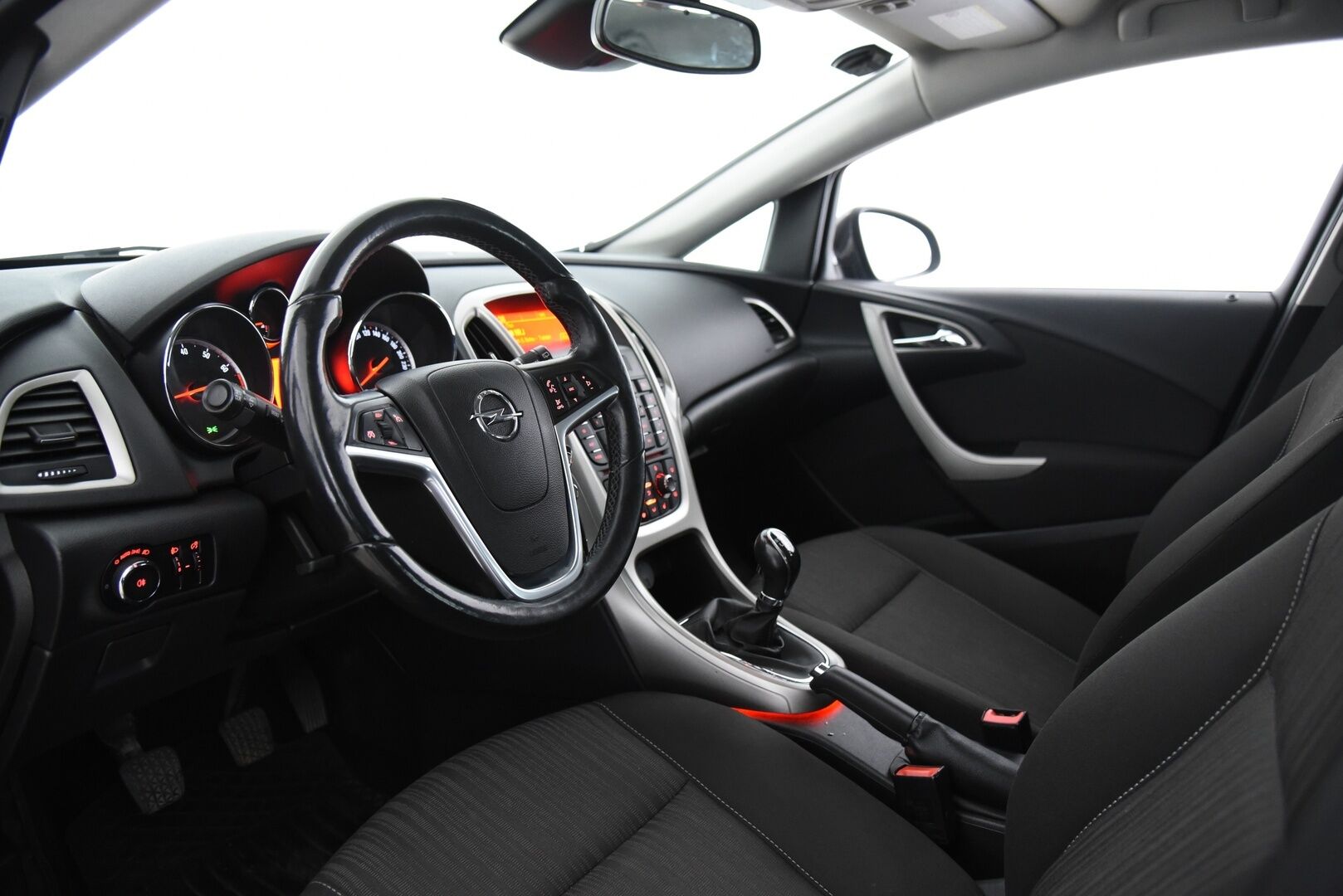 Opel Astra 2011 Sport Tourer Enjoy 1,4 Turbo 88kW MT6 - YritysOutlet - Myydään vain yrityksille - Vetokoukku / Lohko + sis pistoke / Ratinlämmitin