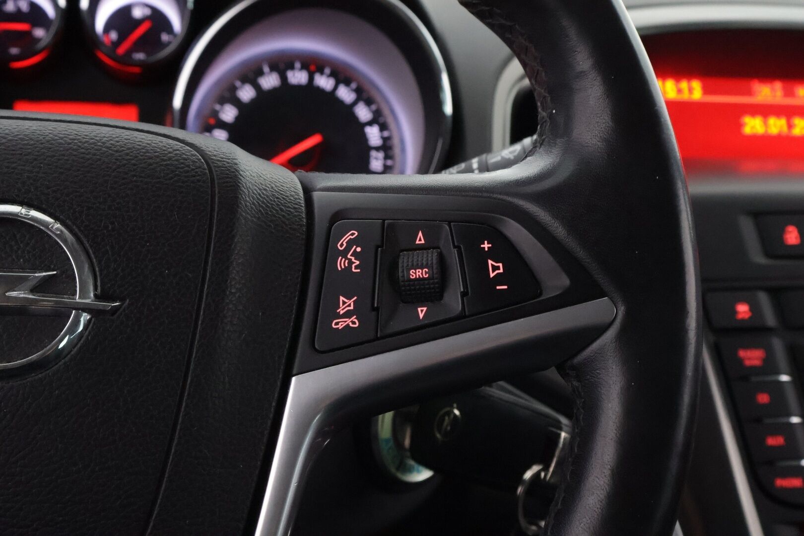 Opel Astra 2011 Sport Tourer Cosmo 1,6 Turbo 132kW AT6 - YritysOutlet - Myydään vain yrityksille - - YritysOutlet - Myydään vain yrityksille