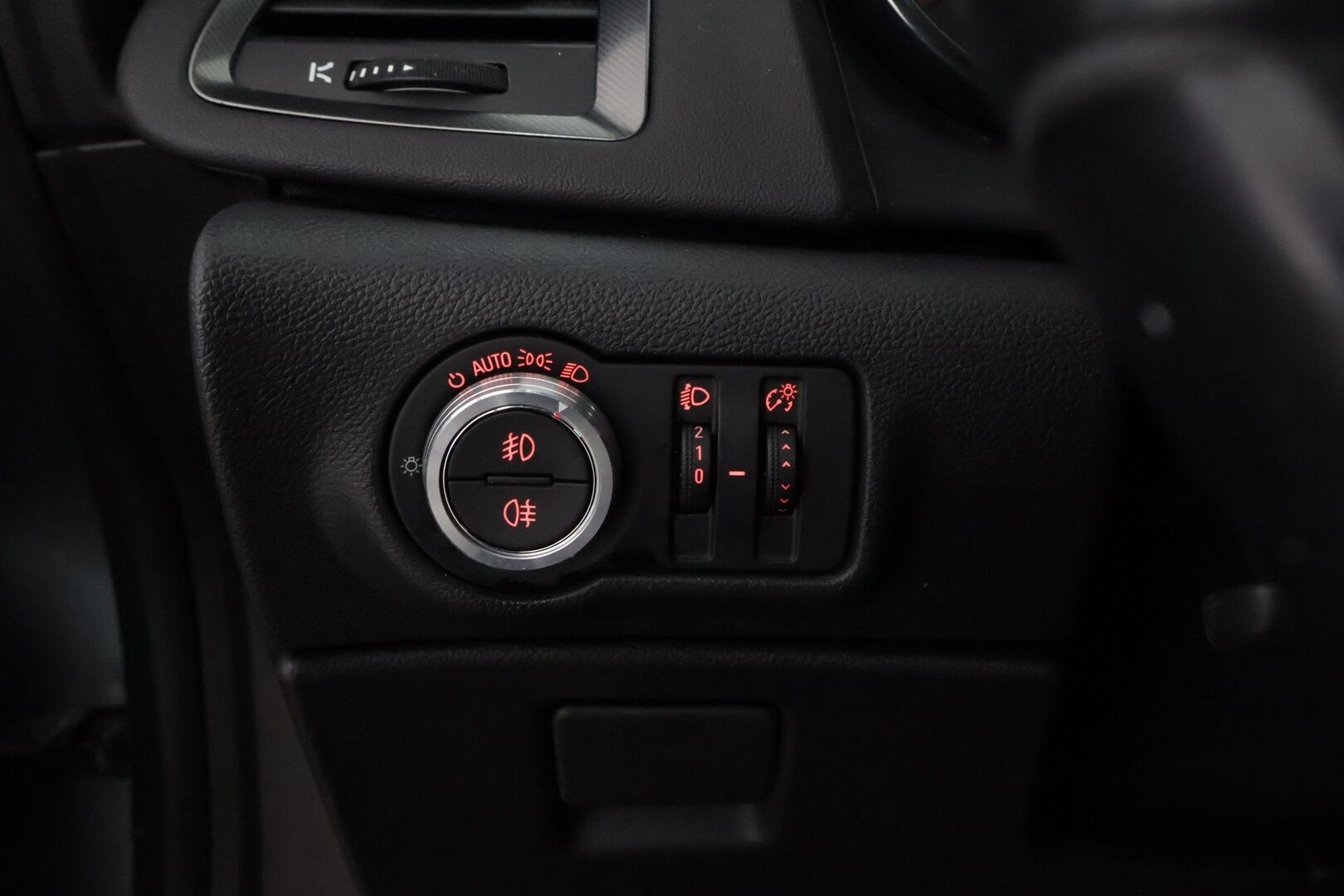 Opel Astra 2011 Sport Tourer Cosmo 1,6 Turbo 132kW AT6 - YritysOutlet - Myydään vain yrityksille - - YritysOutlet - Myydään vain yrityksille