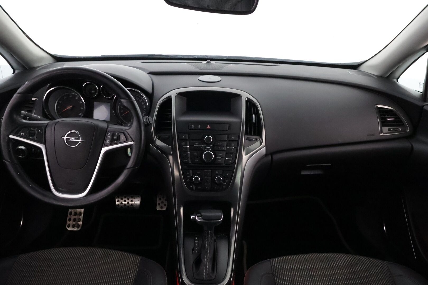 Opel Astra 2011 Sport Tourer Cosmo 1,6 Turbo 132kW AT6 - YritysOutlet - Myydään vain yrityksille - - YritysOutlet - Myydään vain yrityksille