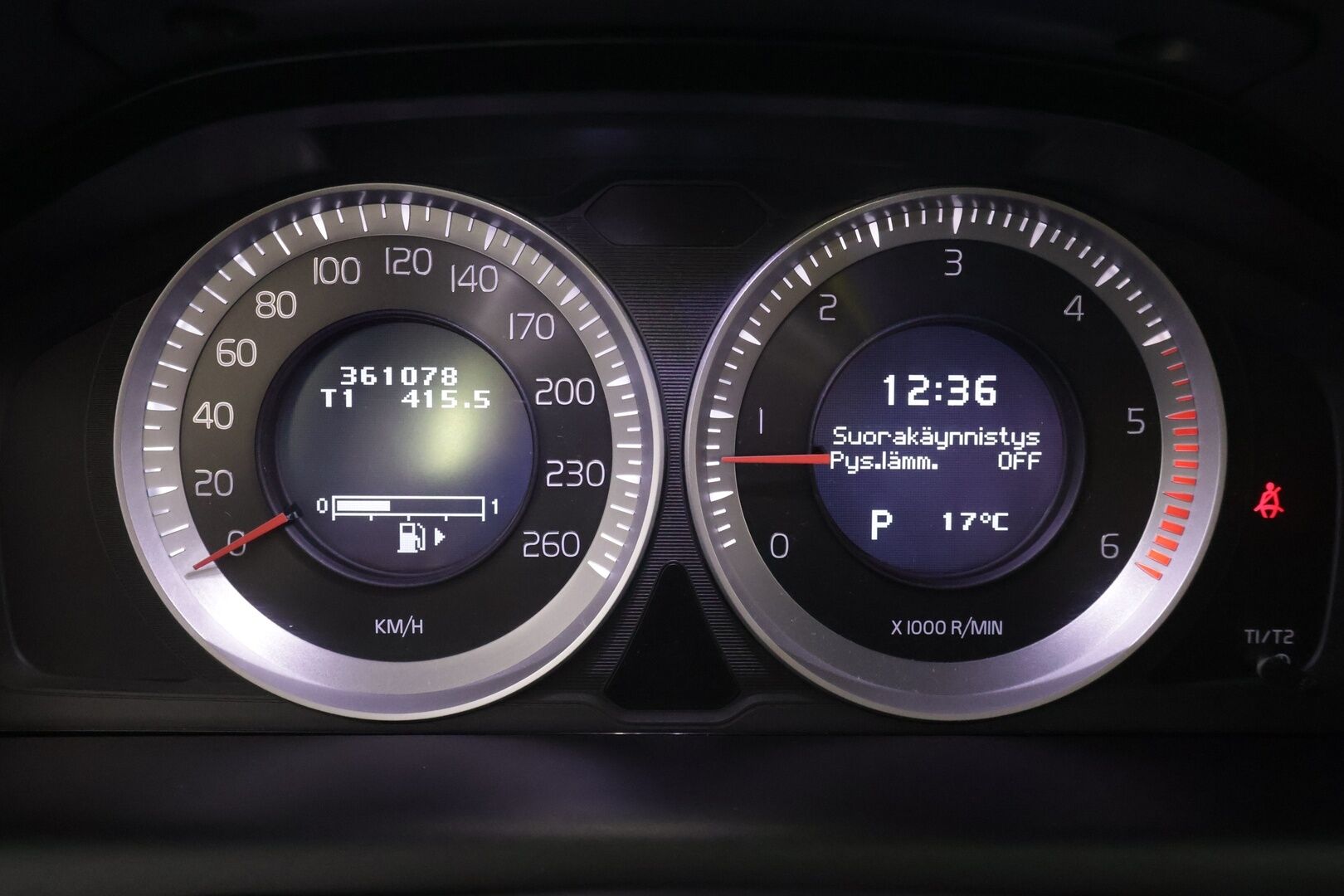 Volvo XC60 2010 D5 AWD Summum Business aut ** YritysOutlet - Myydään vain yrityksille ** ACC / Koukku / Webasto / Sähköpenkit / BLIS - ** Katso varusteet / Juuri katsastettu **