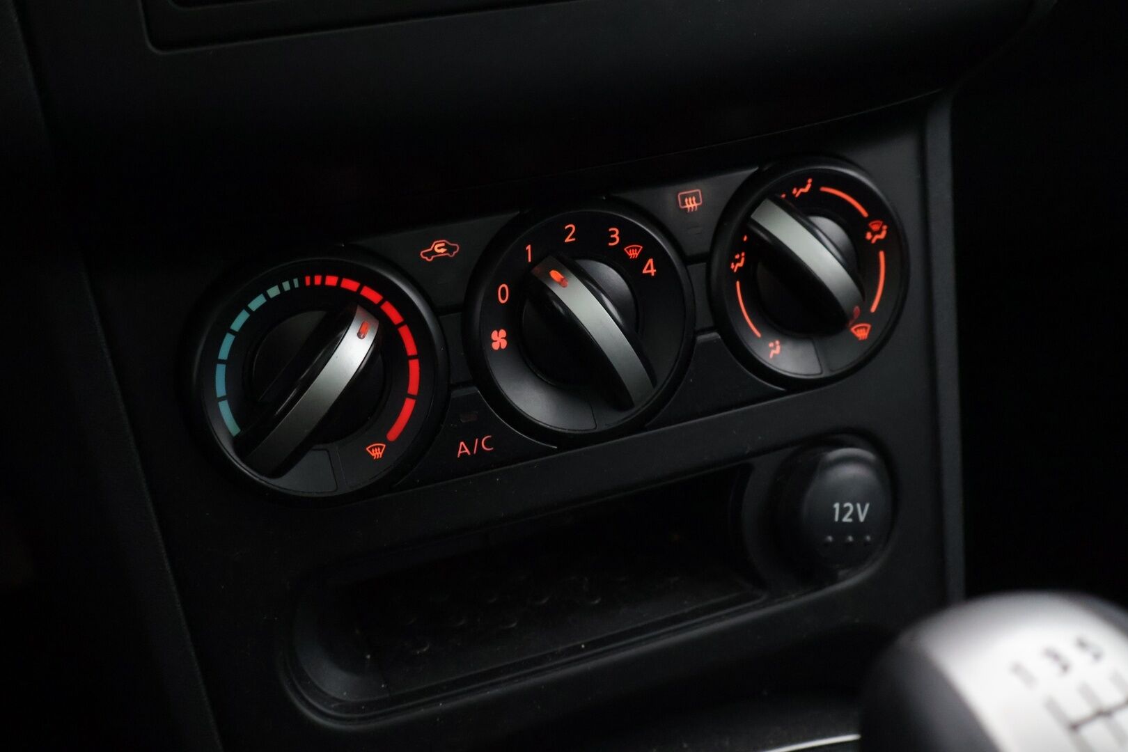 Nissan Qashqai+2 2011 1,6L Visia 2WD 5MT MY10 *YritysOutlet - Myydään vain yrityksille* - *YritysOutlet - Myydään vain yrityksille* / Varusteet ja lisätiedot tulossa!