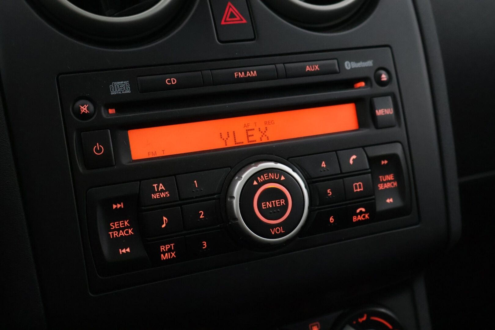 Nissan Qashqai+2 2011 1,6L Visia 2WD 5MT MY10 *YritysOutlet - Myydään vain yrityksille* - *YritysOutlet - Myydään vain yrityksille* / Varusteet ja lisätiedot tulossa!