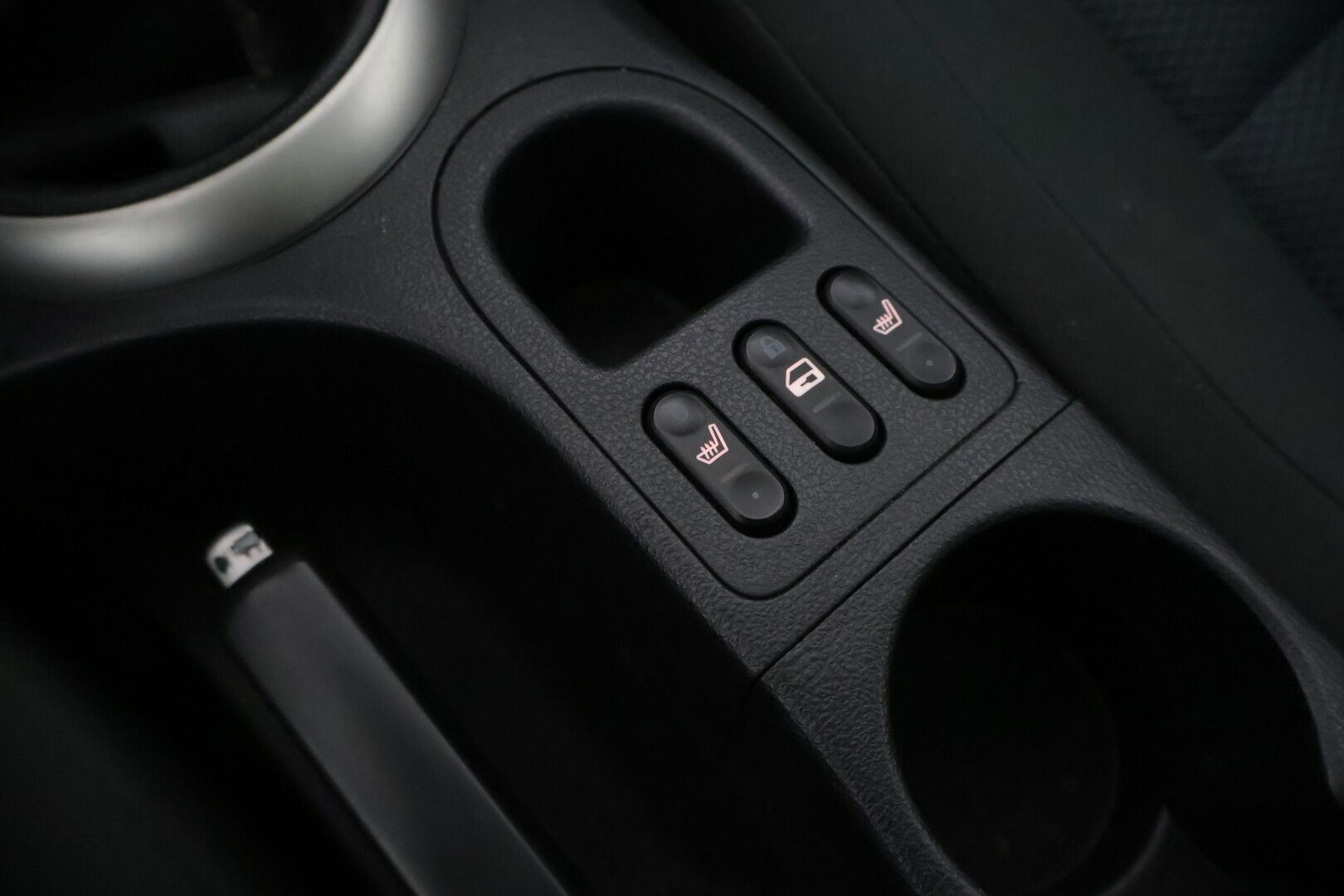 Nissan Qashqai+2 2011 1,6L Visia 2WD 5MT MY10 *YritysOutlet - Myydään vain yrityksille* - *YritysOutlet - Myydään vain yrityksille* / Varusteet ja lisätiedot tulossa!