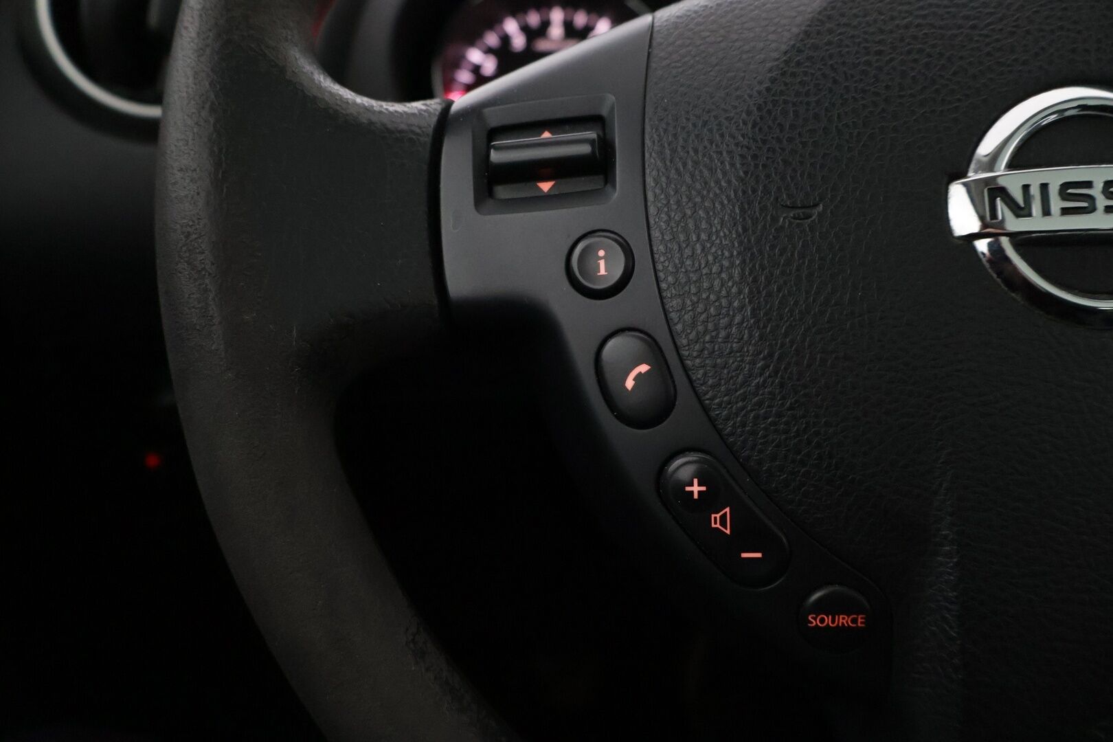 Nissan Qashqai+2 2011 1,6L Visia 2WD 5MT MY10 *YritysOutlet - Myydään vain yrityksille* - *YritysOutlet - Myydään vain yrityksille* / Varusteet ja lisätiedot tulossa!