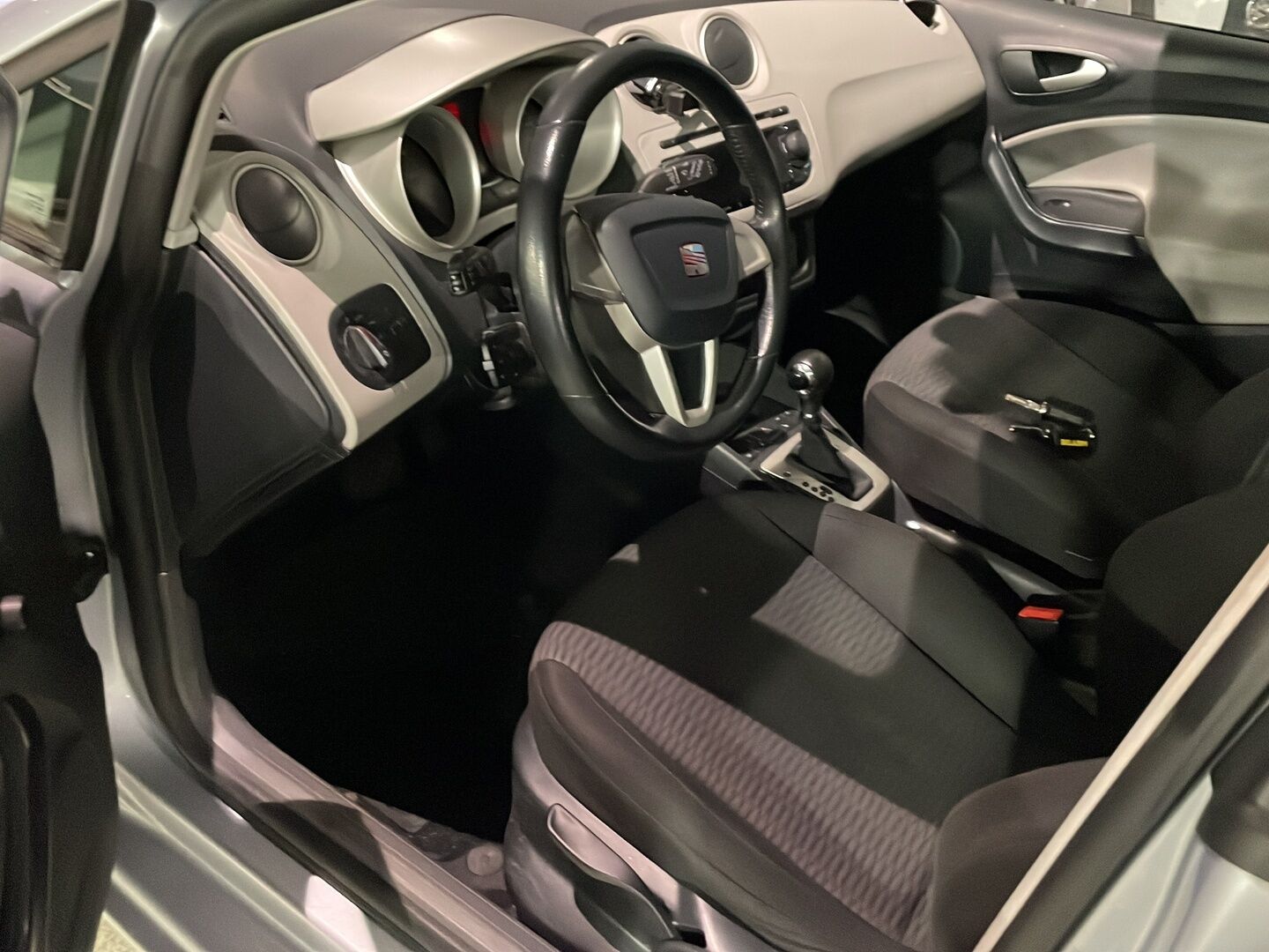 Seat Ibiza ST 2011 1,2 TSI Sport DSG - | Ketju vaihdettu! | Juuri katsastettu | Panorama | Vakkari | Tutka | Lohko | Kahdet renkaat | Suomi-auto | 