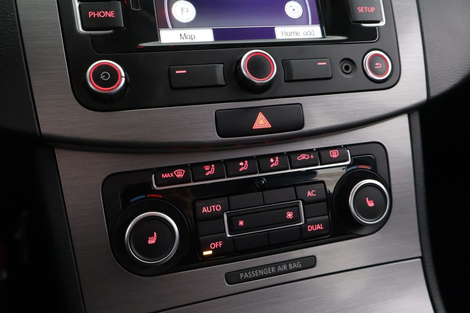 Volkswagen Passat 2011 1,4 TSI Comfortline 90 kW (122 hv) DSG-automaatti BlueMotion Technology - *Lohko / Vakkari / Navi / Bluetooth!*